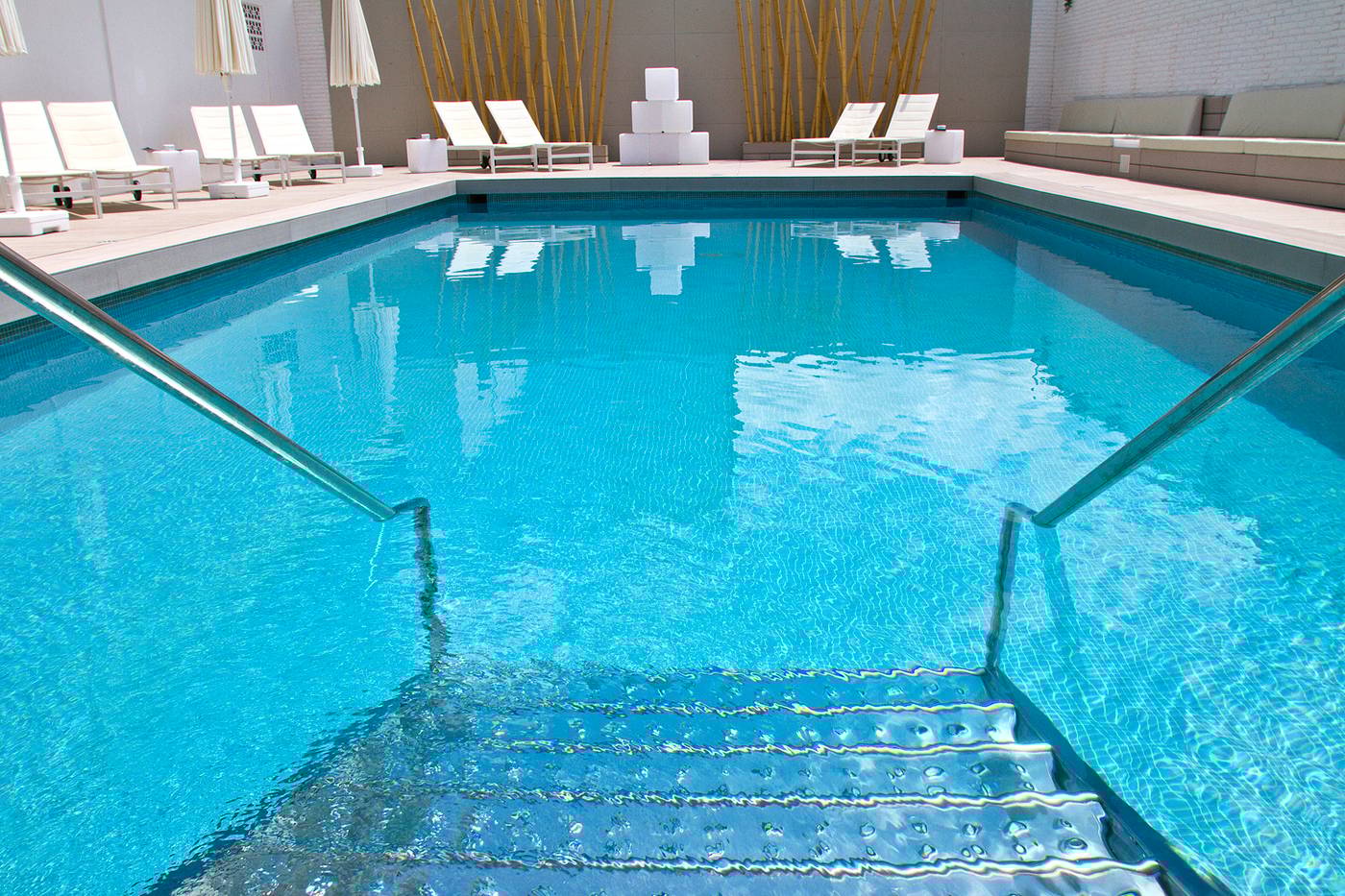 The-Purple-by-Ibiza-Feeling--Gay-Only--Pool-33