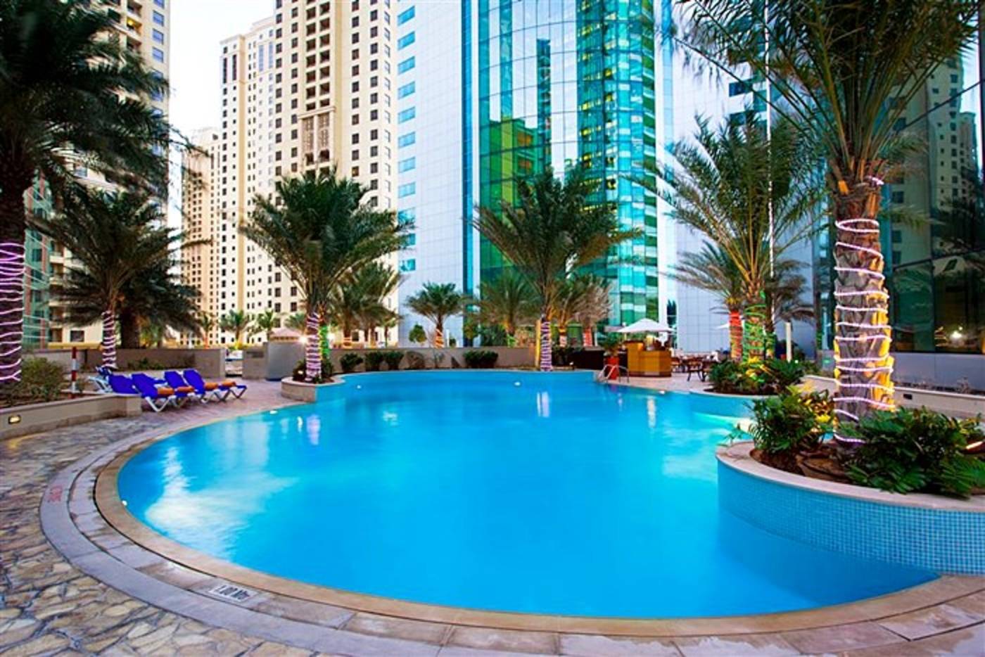 Oasis-Beach-Tower-Serviced-General-view-1