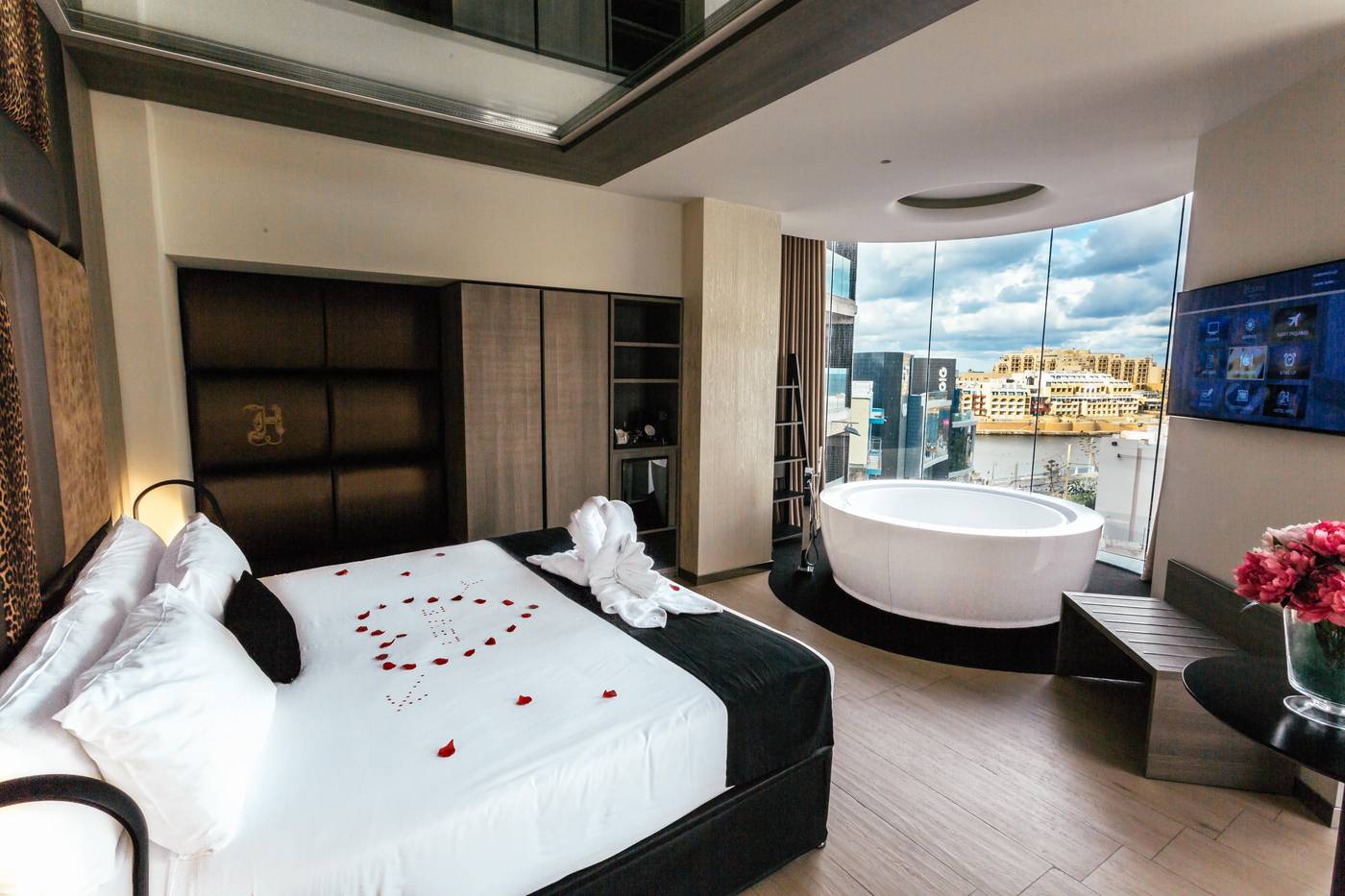 Hugo-s-Boutique-Hotel-Room-22