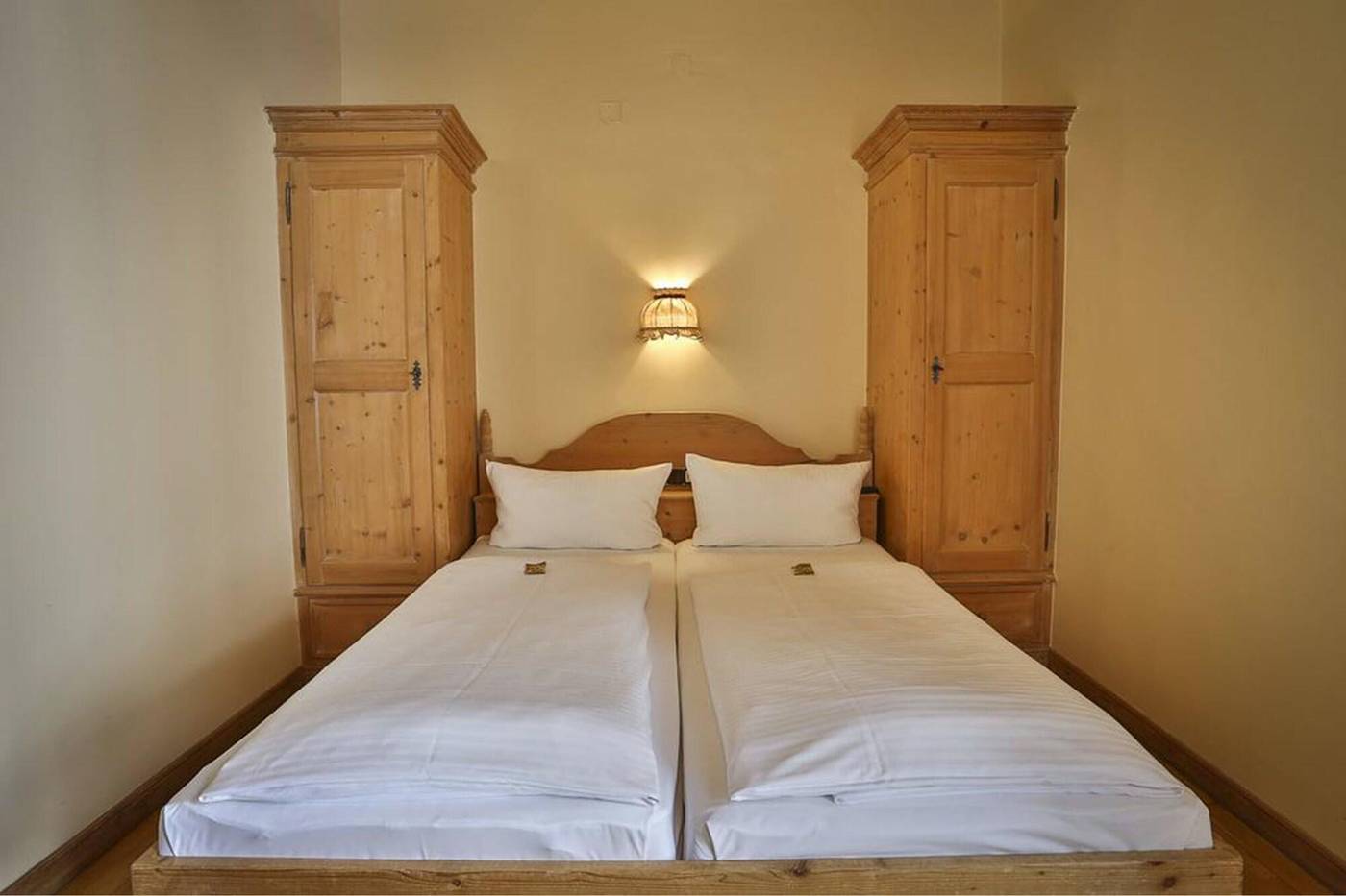 Hotel Brauereigasthof Fuchs-Germany-NEUSAESS-Room-5
