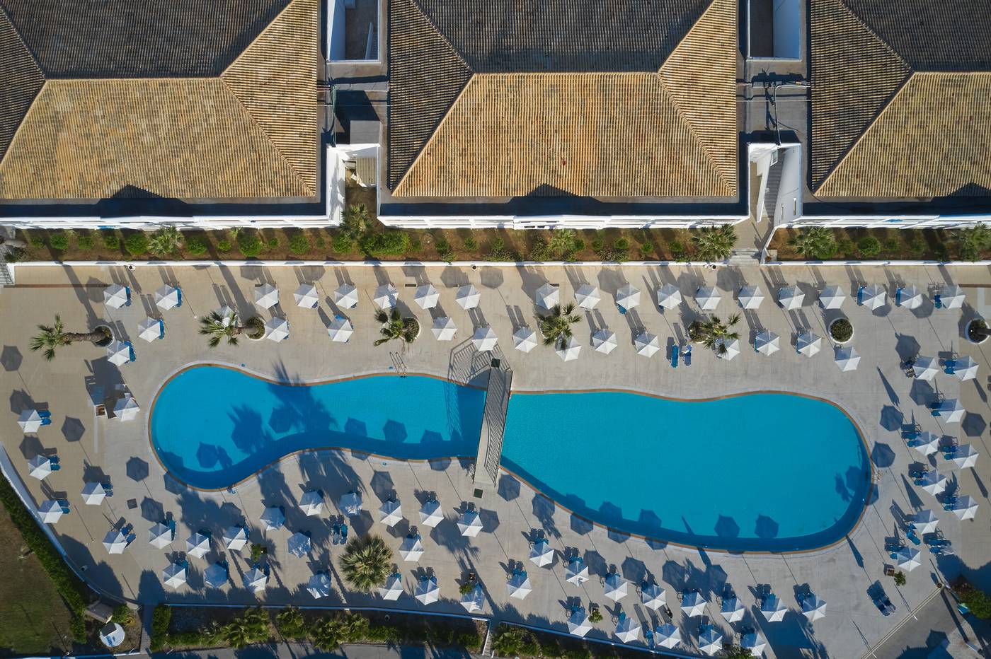 Sandy-Beach-Resort-Pool-10