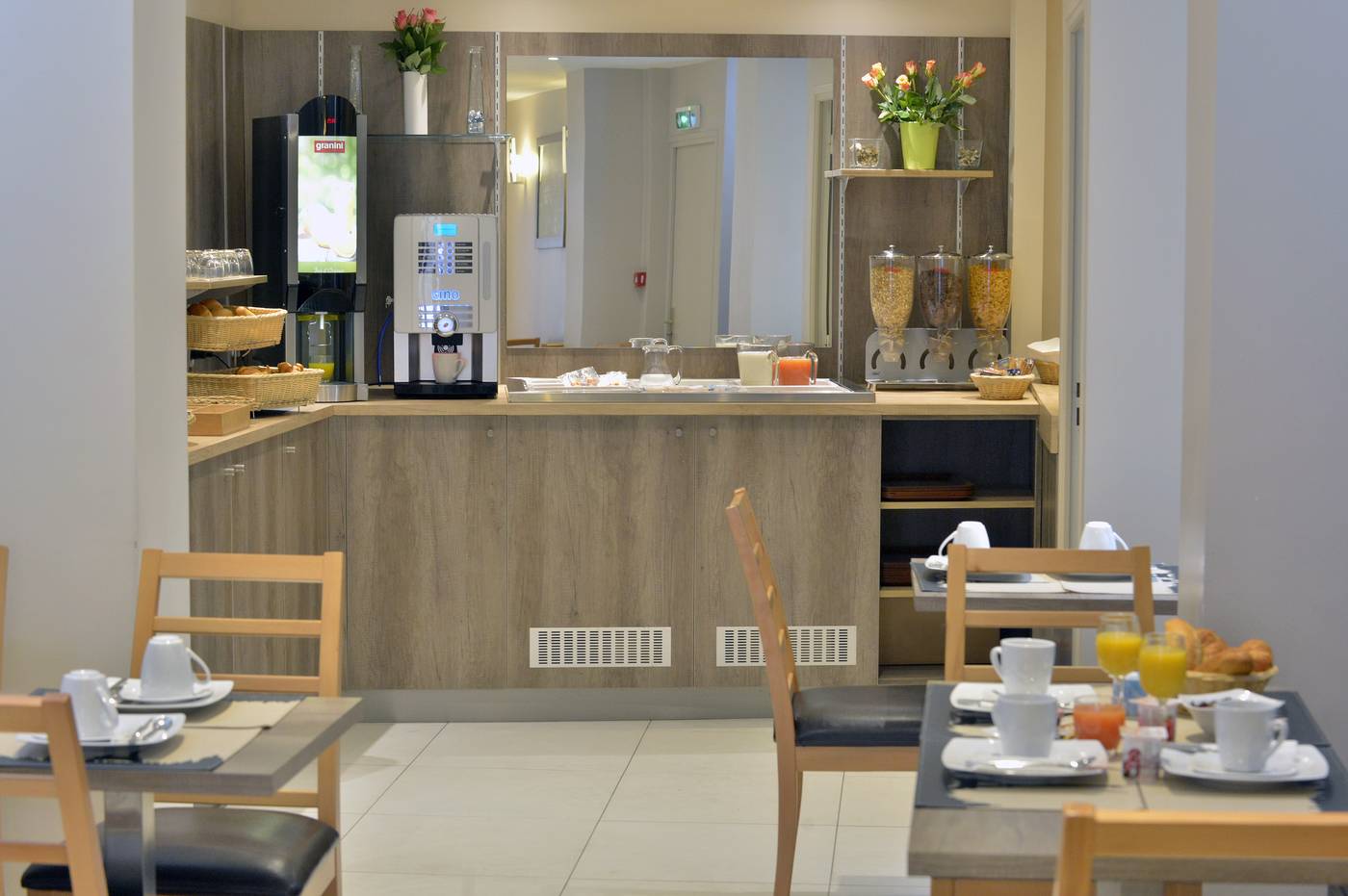 Hotel-Du-Chemin-Vert-Restaurant-11