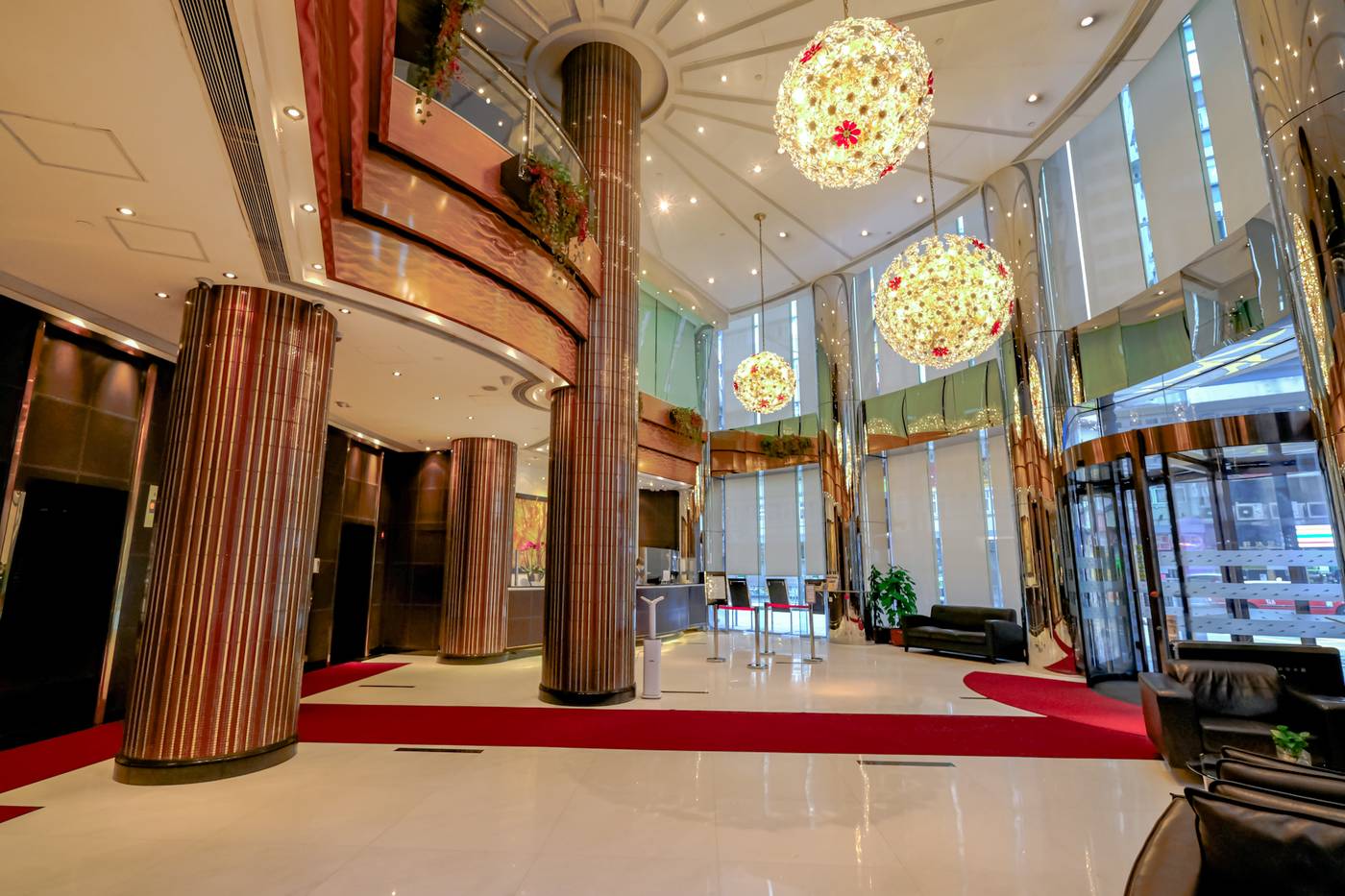 South-Pacific-Hotel-Lobby-11