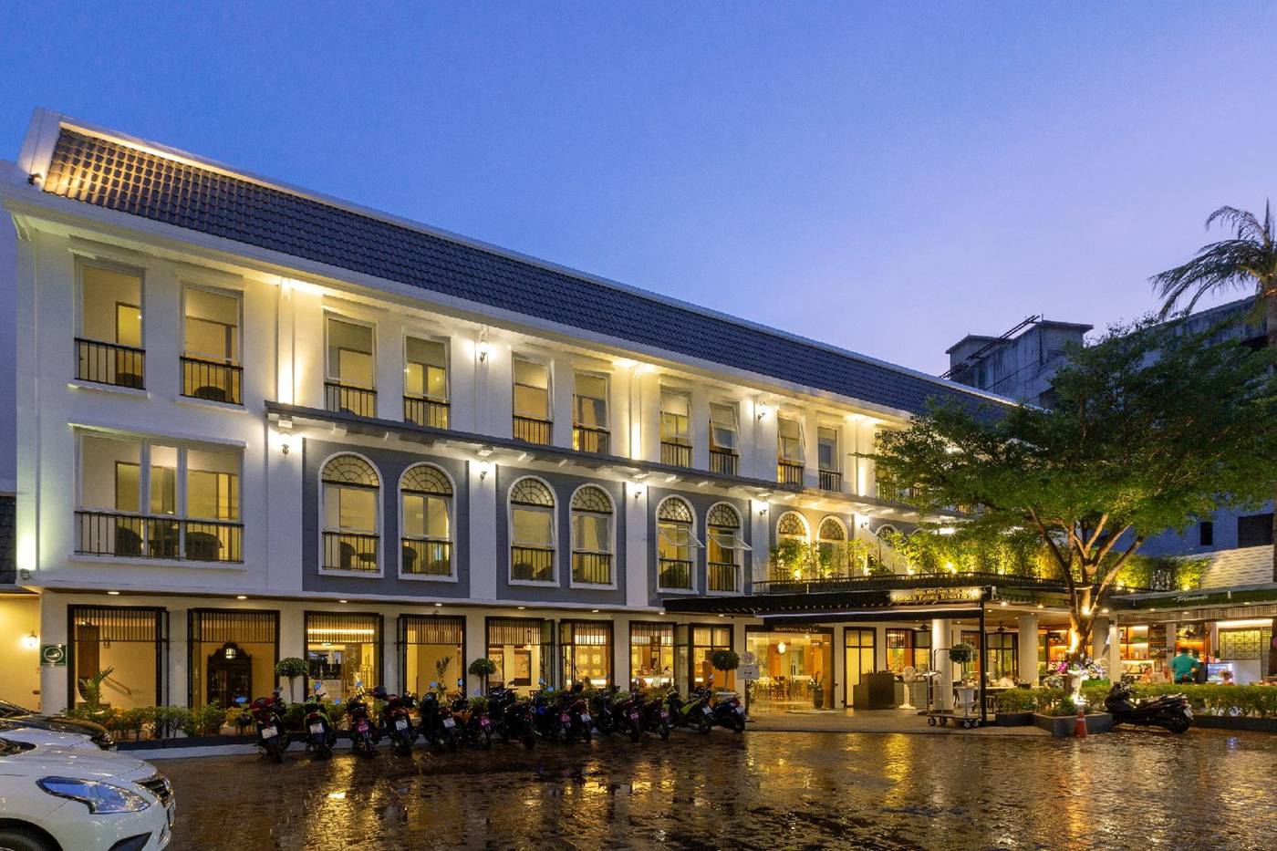 Centara-Sawaddi-Patong-Resort-General-view-12