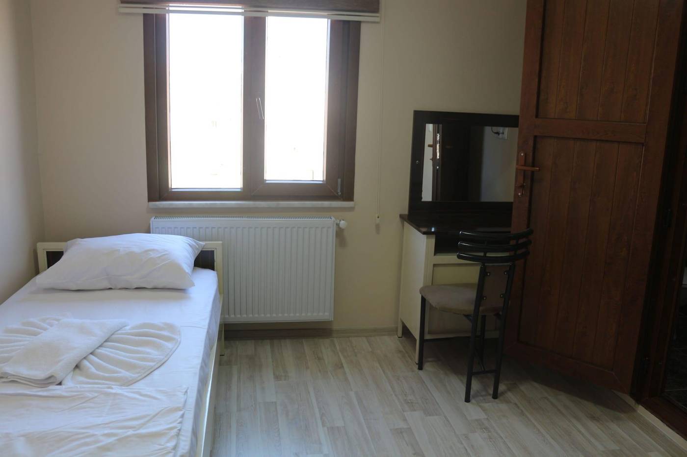 Beyoglu-Huzur-Hotel-Room-17