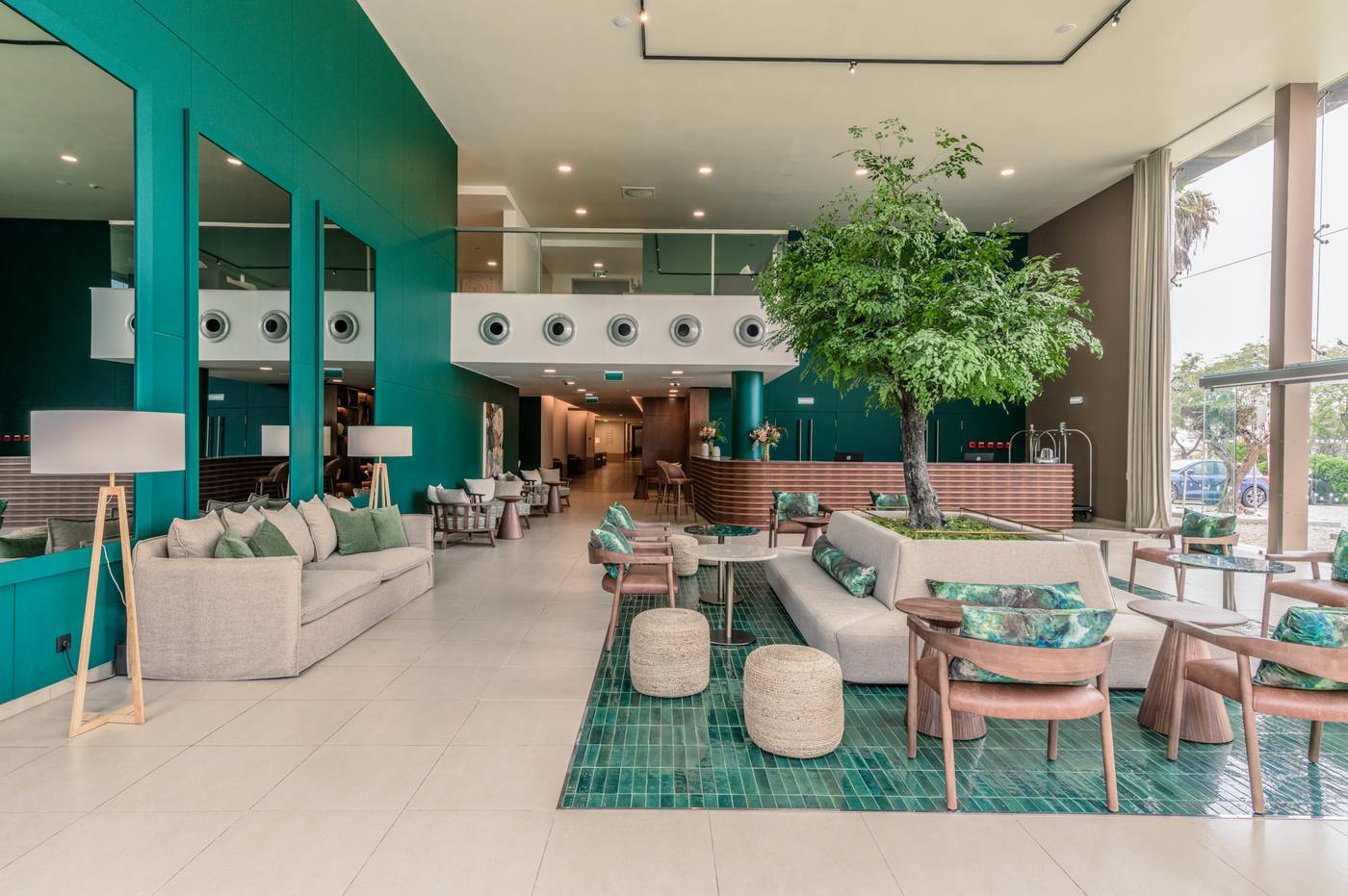 Sao-Rafael-Suites-Lobby-54
