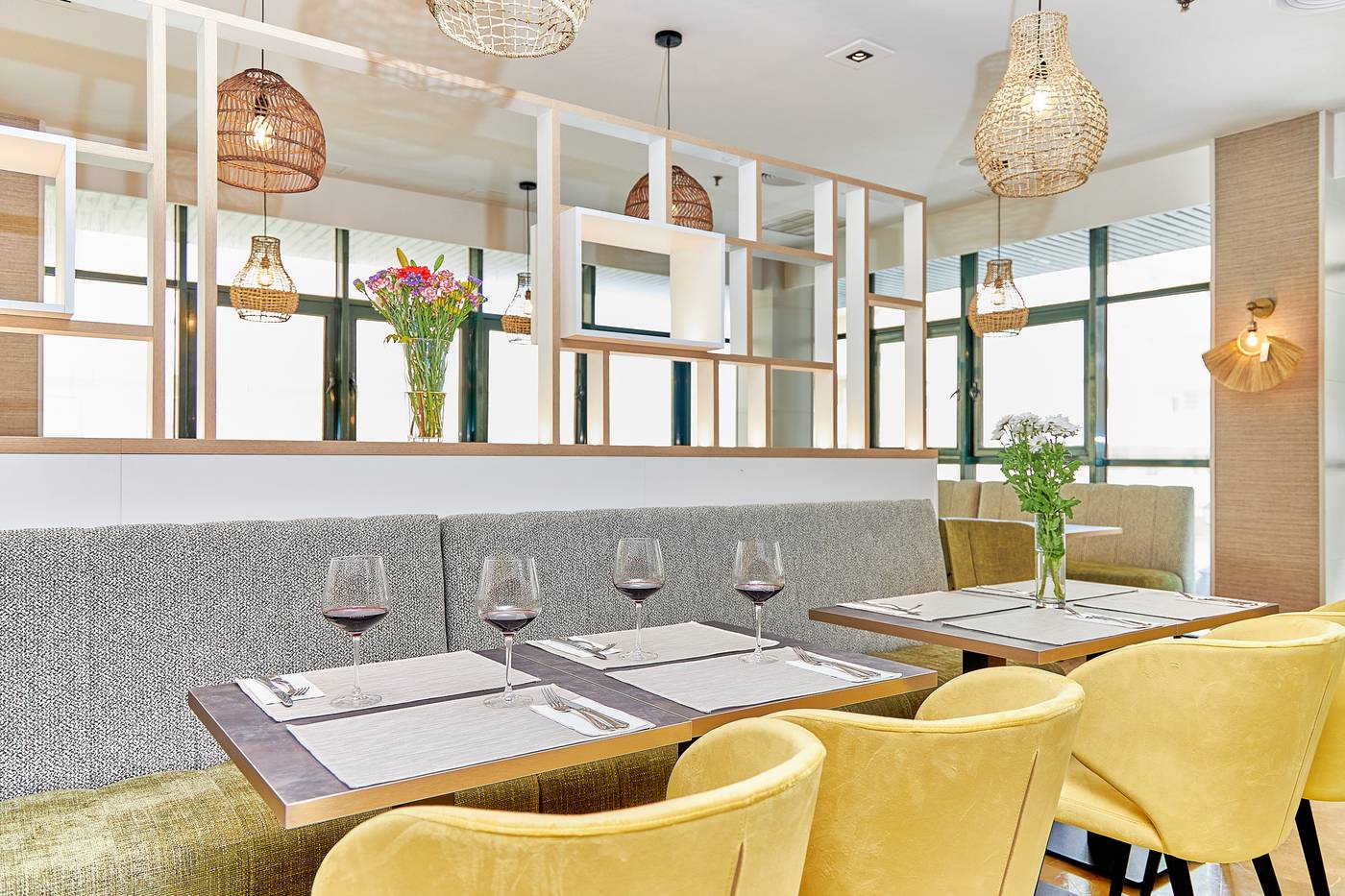 Leonardo-Hotel-Fuengirola-Costa-del-Sol-Restaurant-32