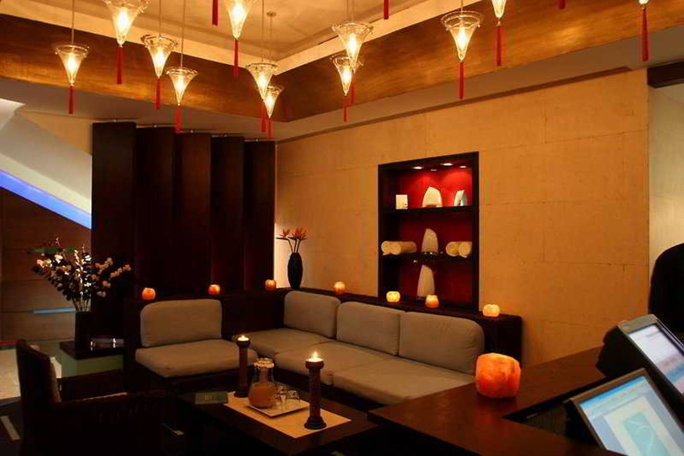 Grand-Rotana-Resort---Spa-Lobby-34