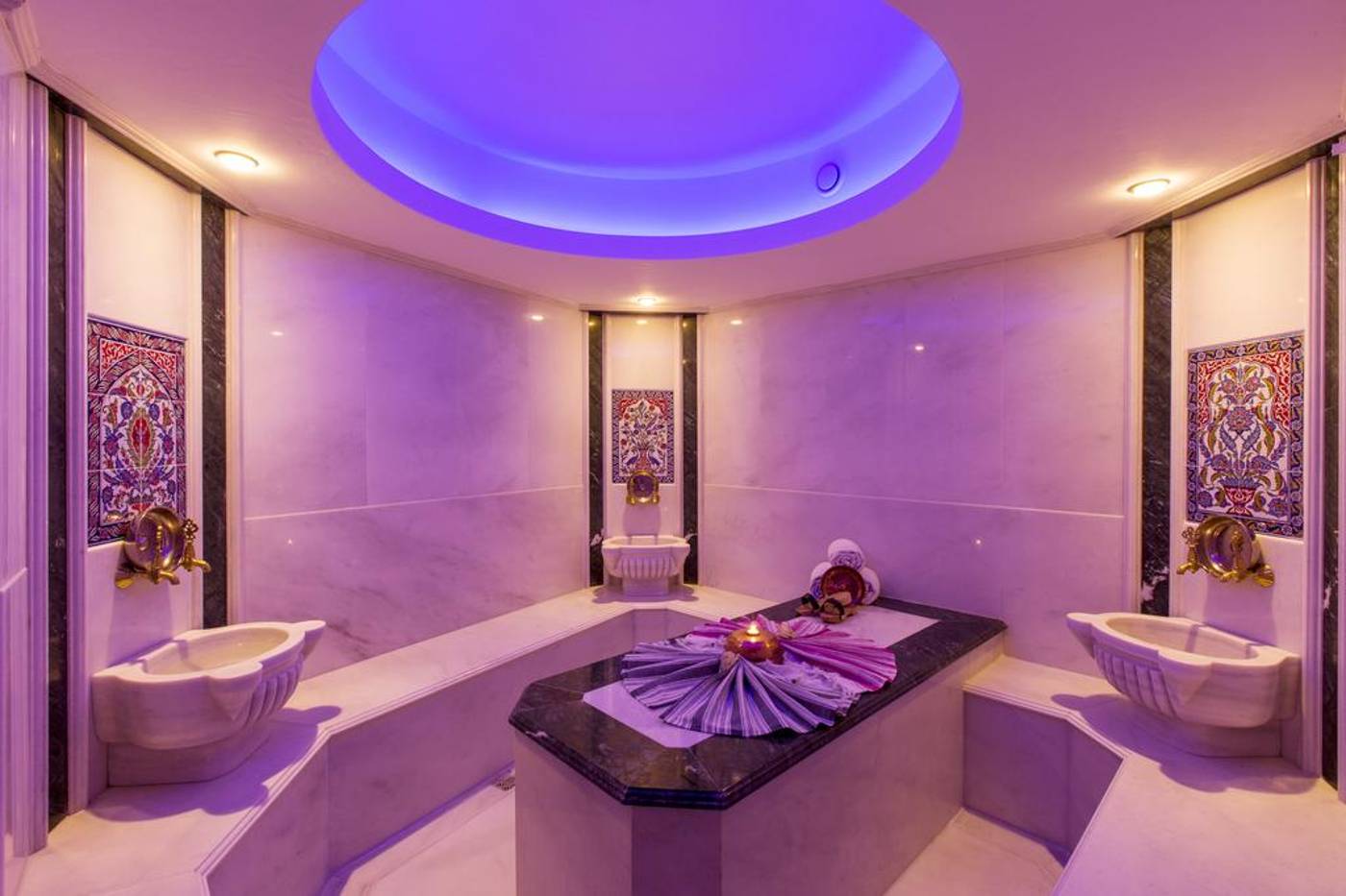 GLK-Premier-Sea-Mansion-Suites---Spa-Sports-and-Entertainment-45