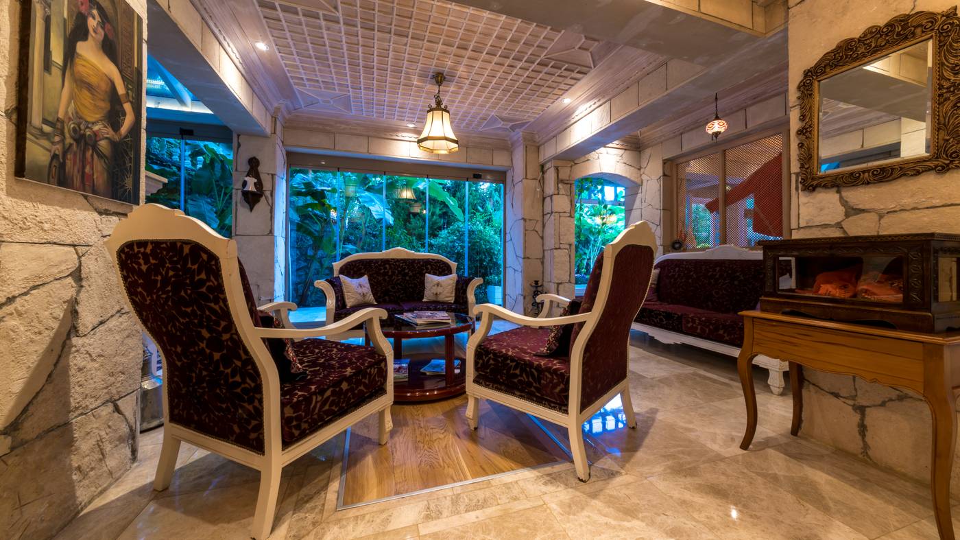 Petunya-Konak-Hotel-Lobby-21