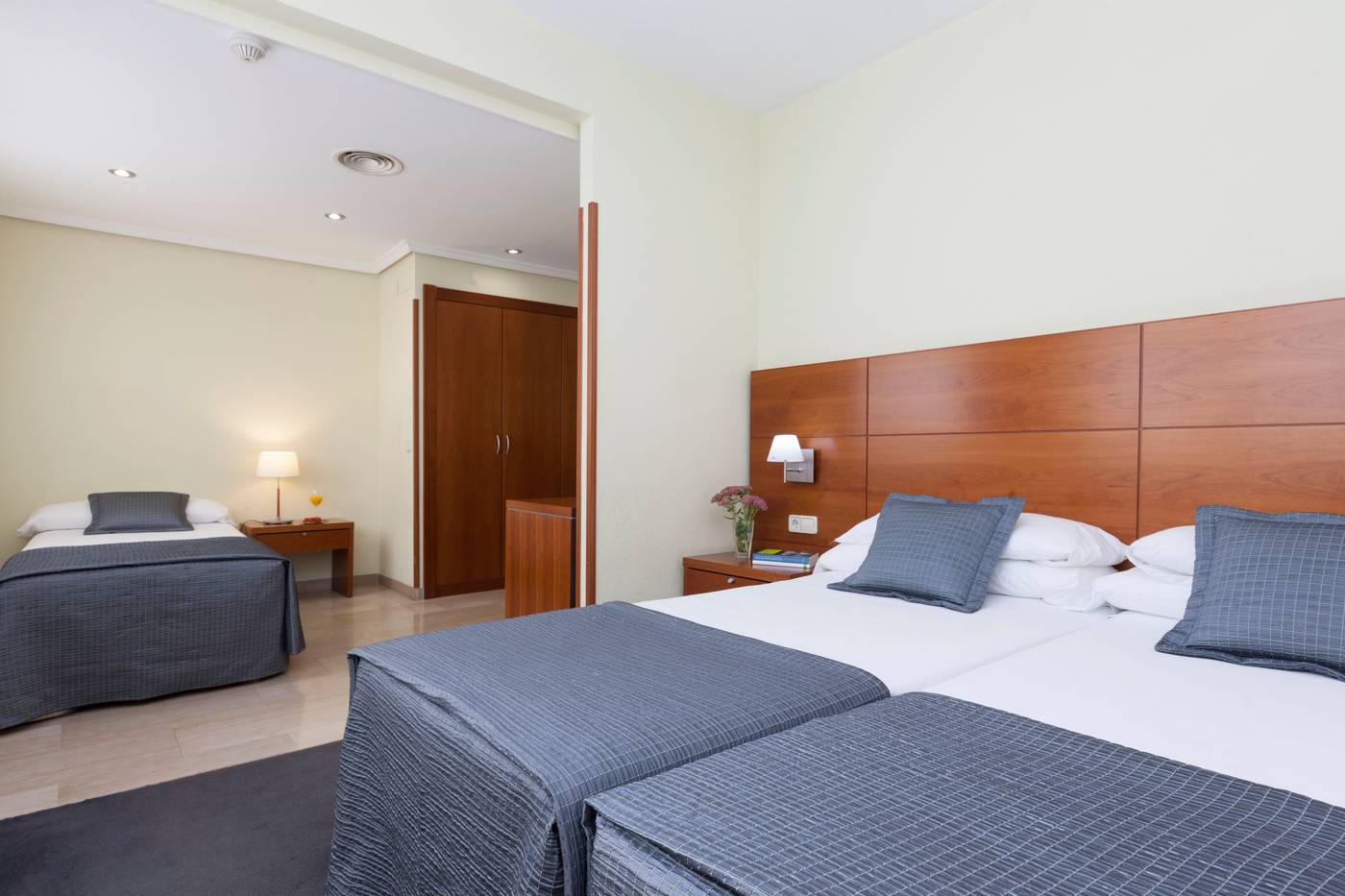 Porcel-Torre-Garden-Room-9