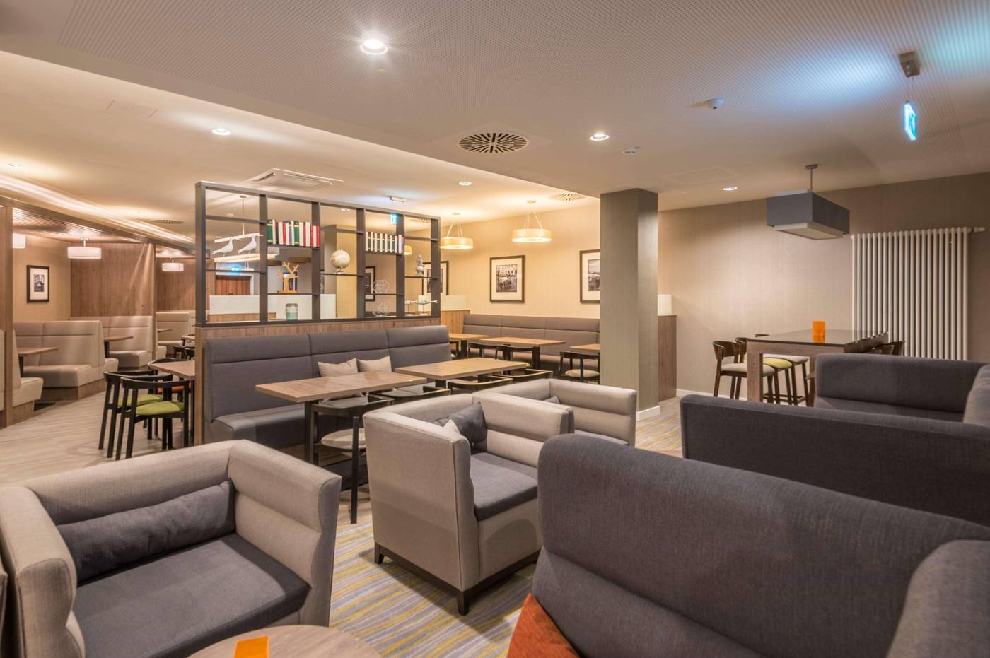 Hampton by Hilton Munich City West - Germany - Munich - Lobby - 2