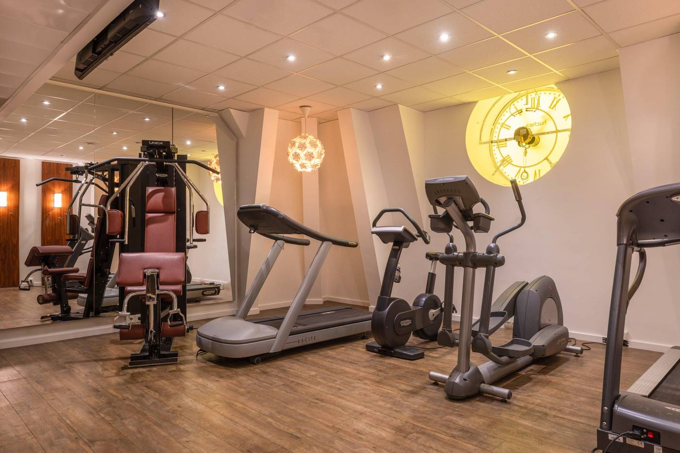 Crowne-Plaza-Paris-Republique-Sports-and-Entertainment-64