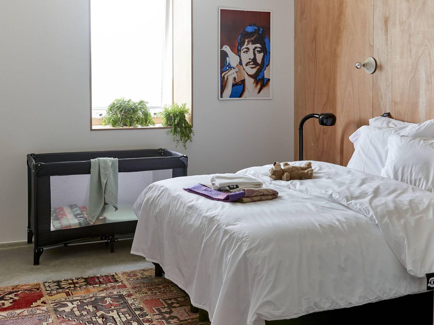 Q-Factory-Hotel-Room-18