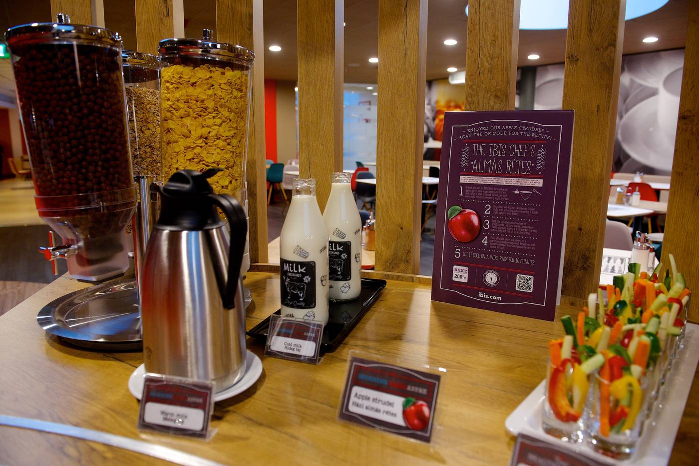 Ibis-Budapest-Centrum-Restaurant-58