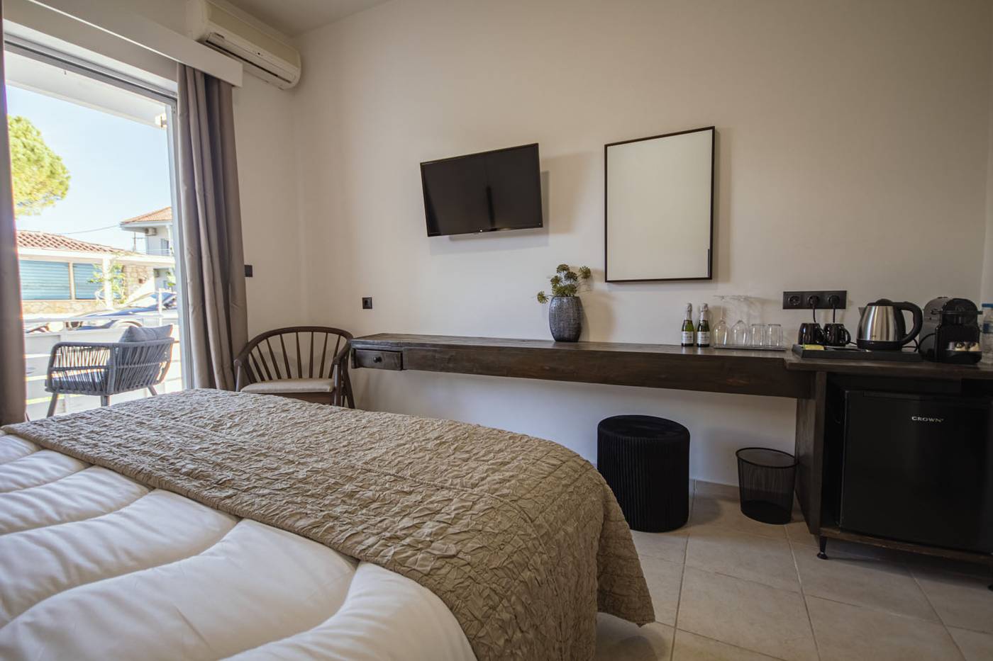 ELE-NAS-bohotel---Annex-Apartments-Room-48