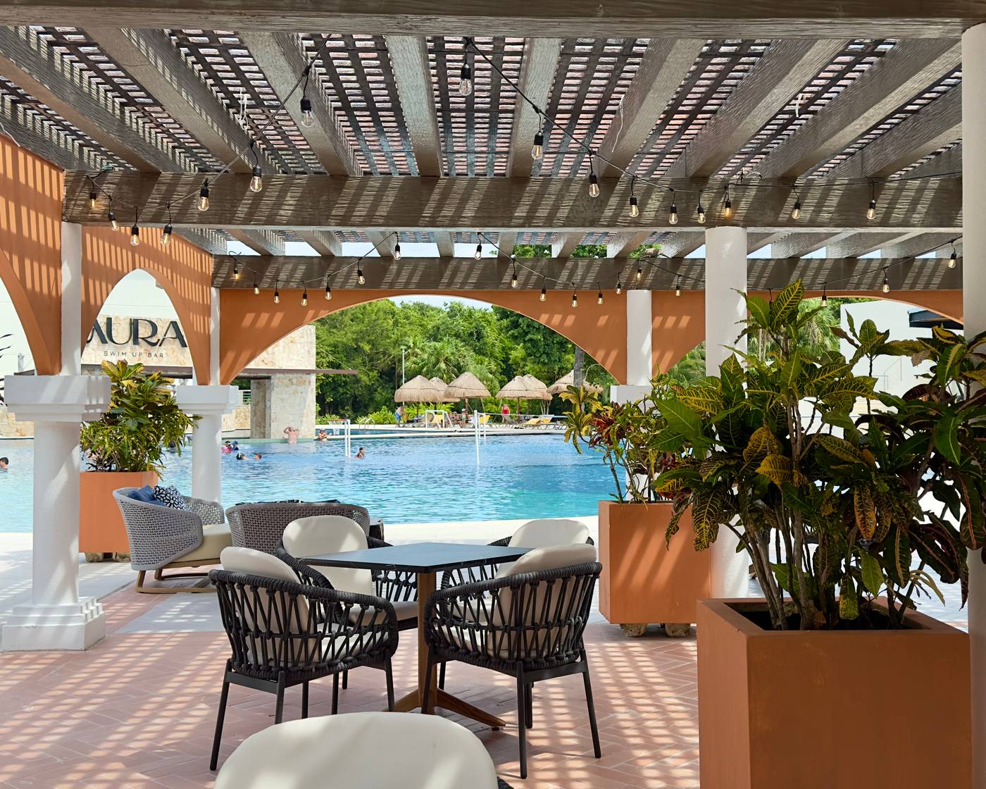 Grand-Sirenis-Riviera-Maya-Resort---Spa-Pool-104