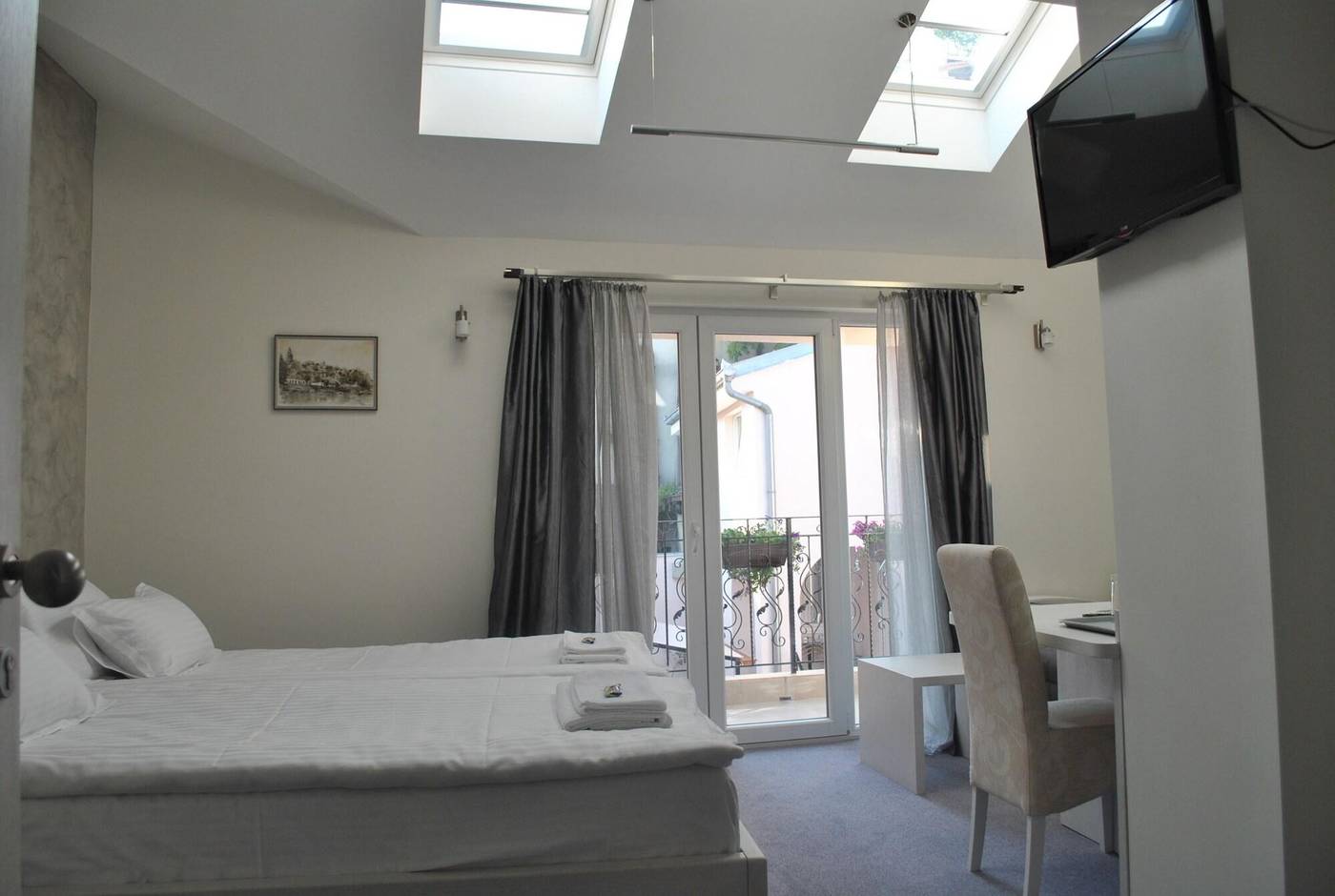 Villa Marija M.L.-Serbia-BELGRADE-Room-3