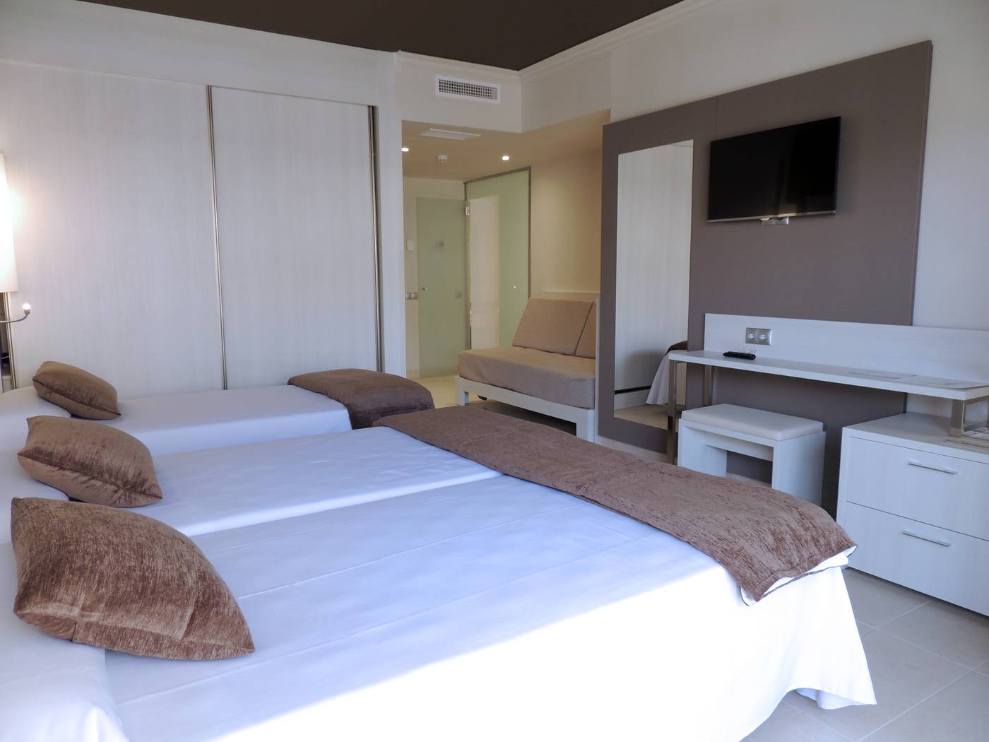 Augustus-Hotel-Room-17