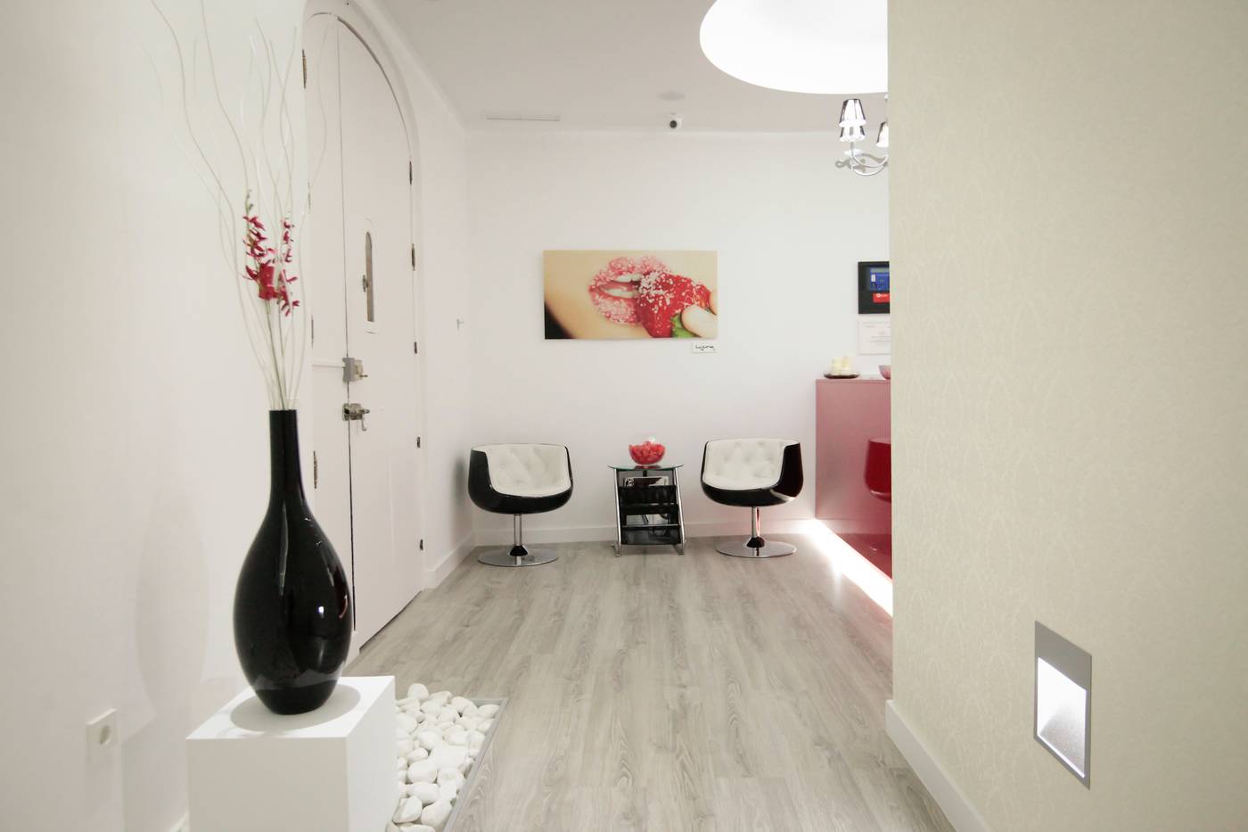 Vitium-Urban-Suites-Lobby-5