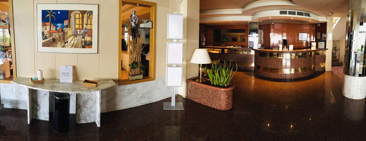 Best-Western-Hotel-Mediterraneo-Lobby-39