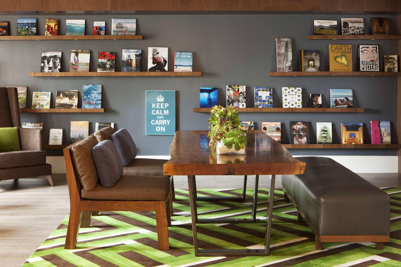 Hyatt-Regency-Newport-Beach-Lobby-5