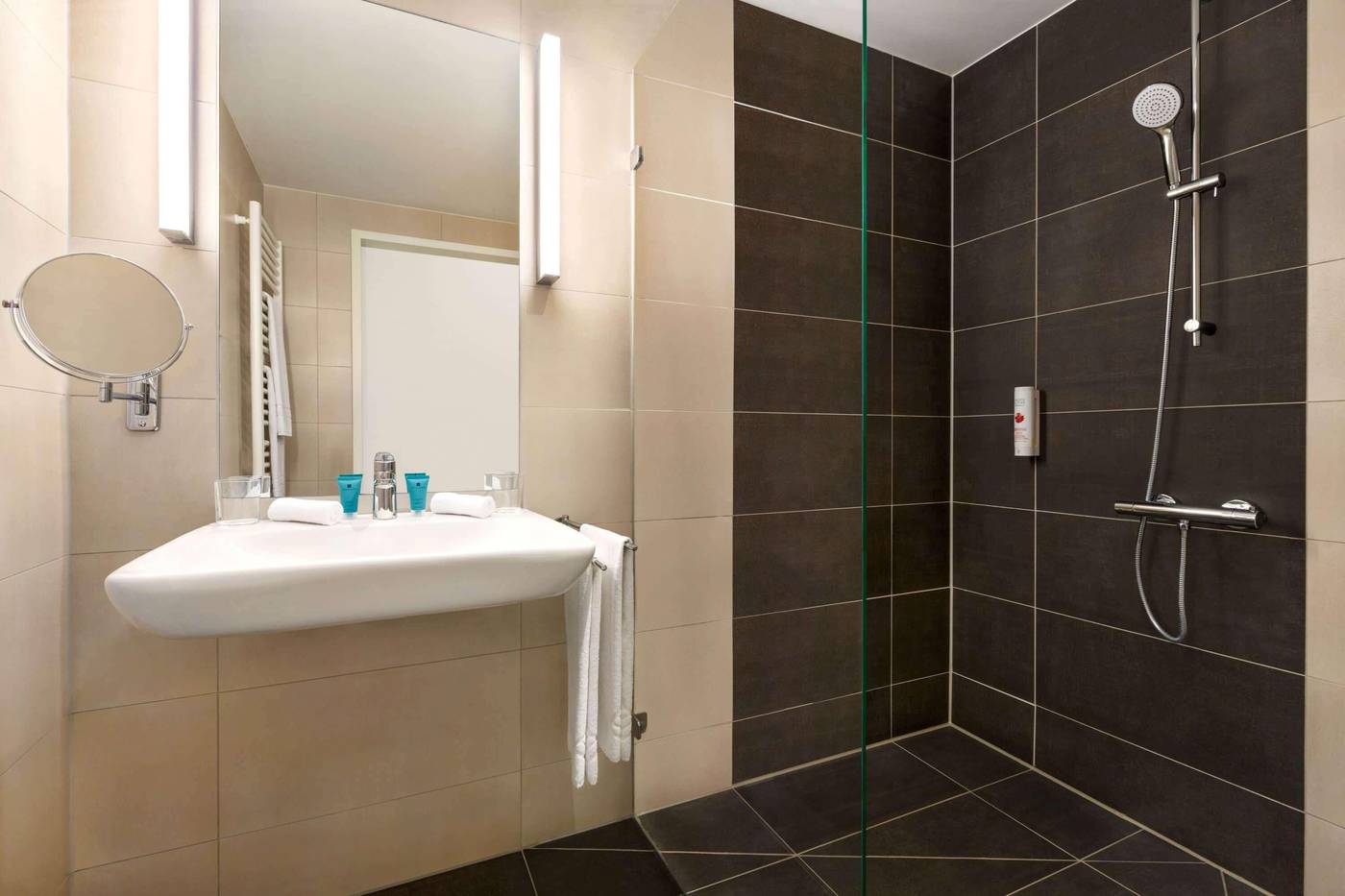 Wyndham-Garden-Munich-Messe-Hotel-Room-26