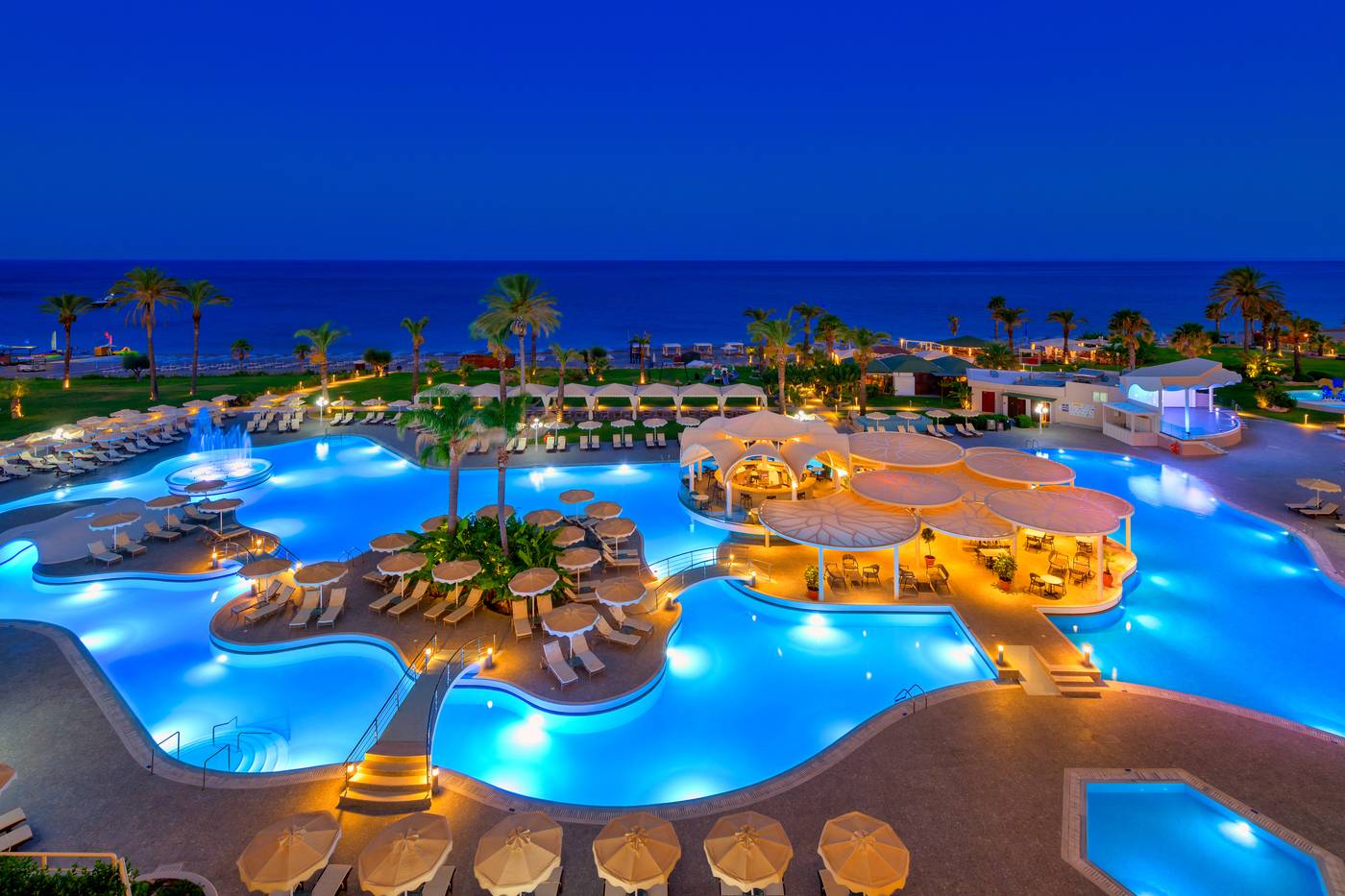 Rodos-Palladium-Leisure---Wellness-Pool-3