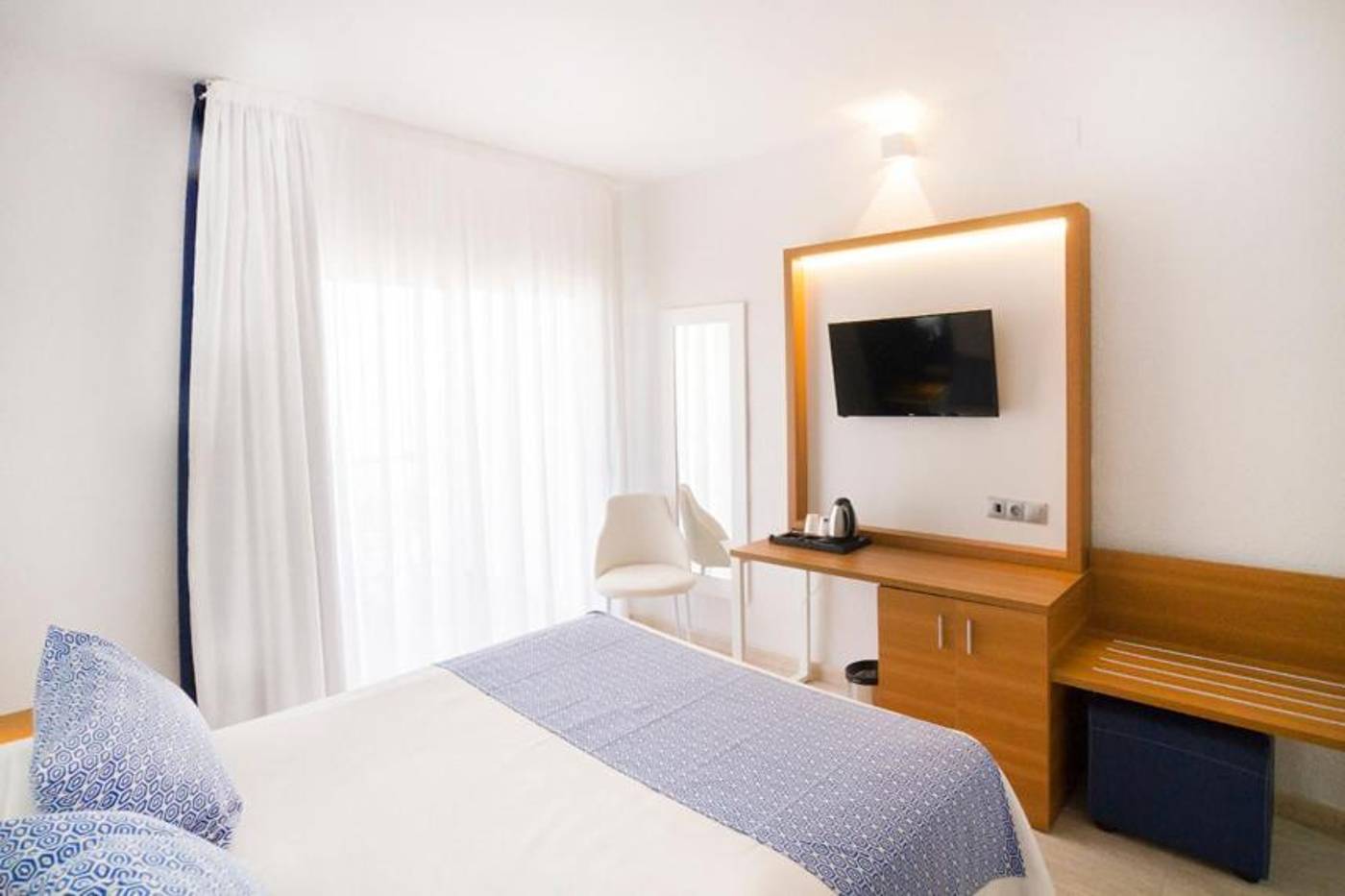 Ibersol-Torremolinos-Beach-Room-28