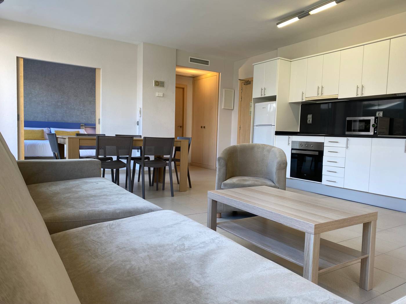 Atenea-Park-Suites---Apartments-Room-37