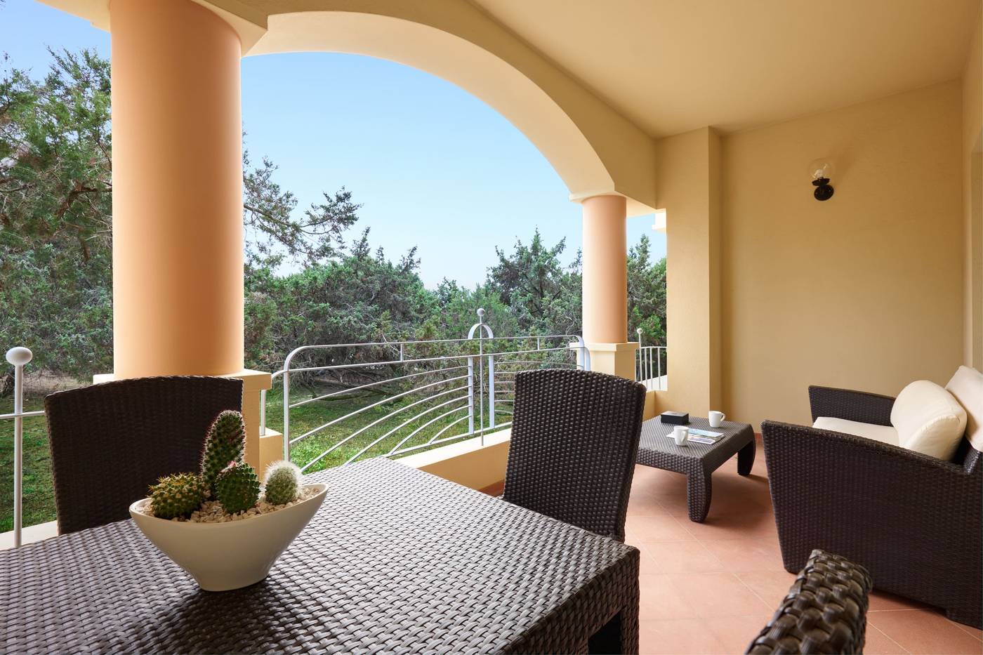 Almar-Timi-Ama-Resort---Spa-Room-15