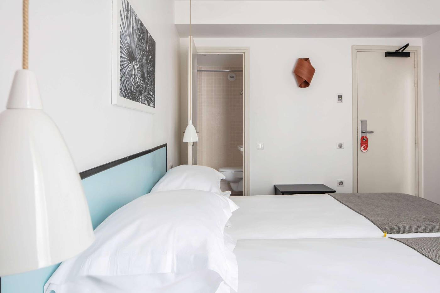 Palm-Astotel-Room-33