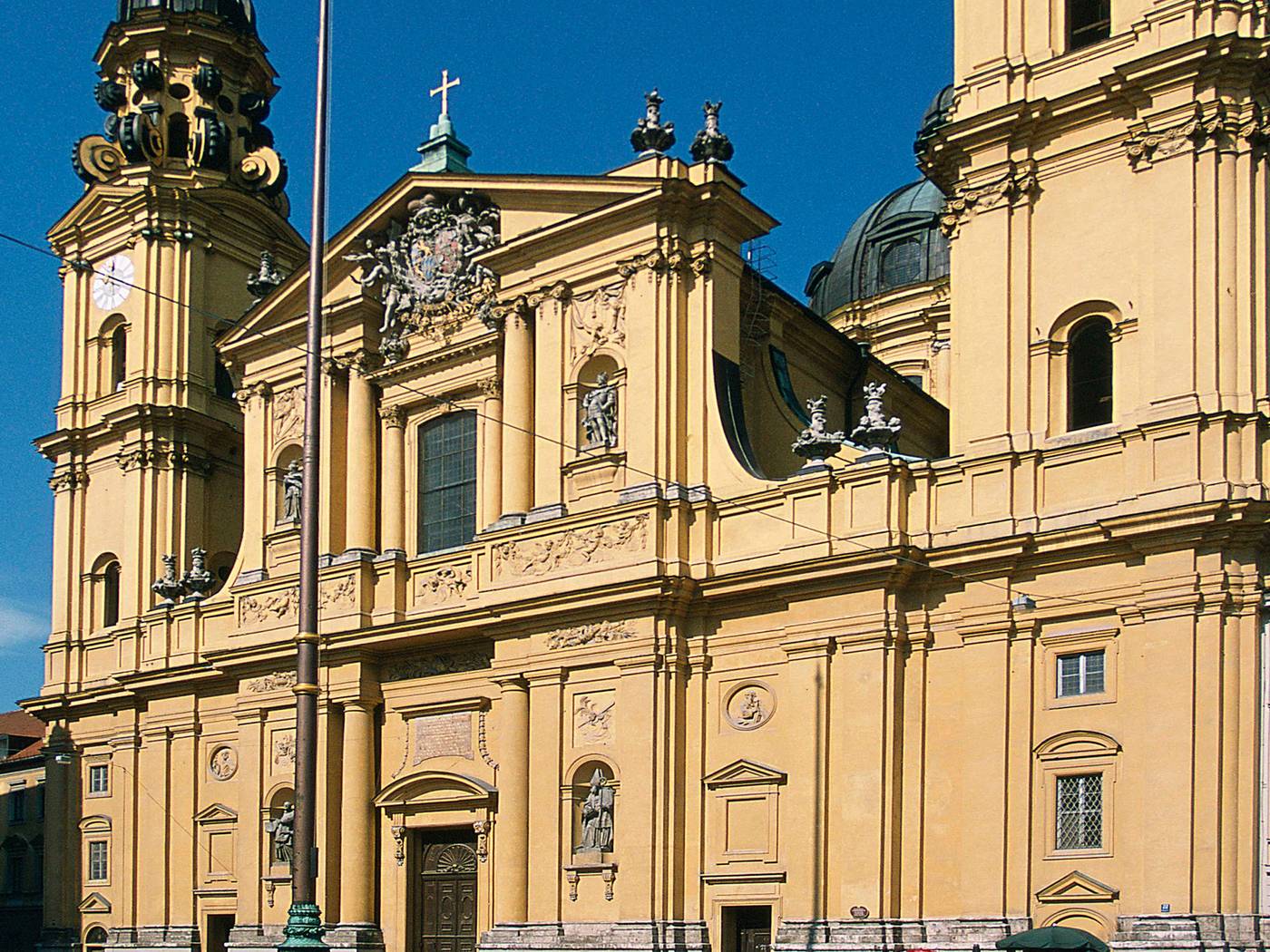 ibis-Muenchen-City-Arnulfpark-Sports-and-Entertainment-1