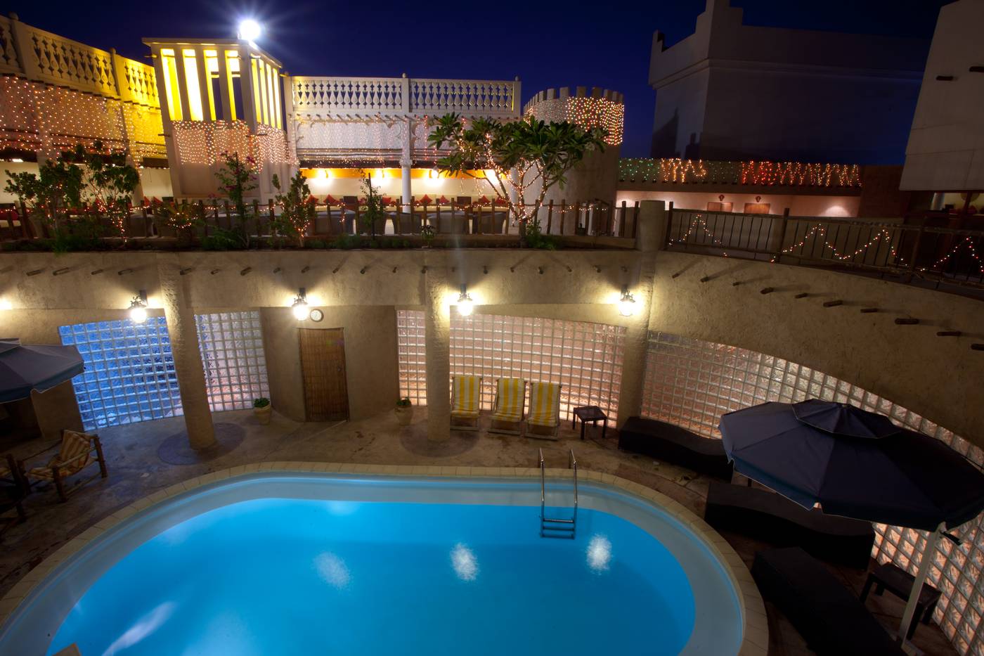 Al-Liwan-Suites-Pool-8