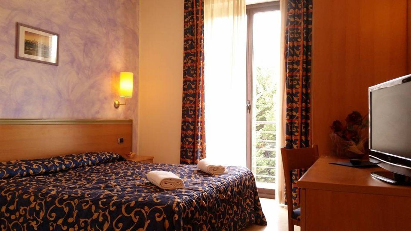 Palace Due Ponti Hotel-Italy-SIENA-General view-10