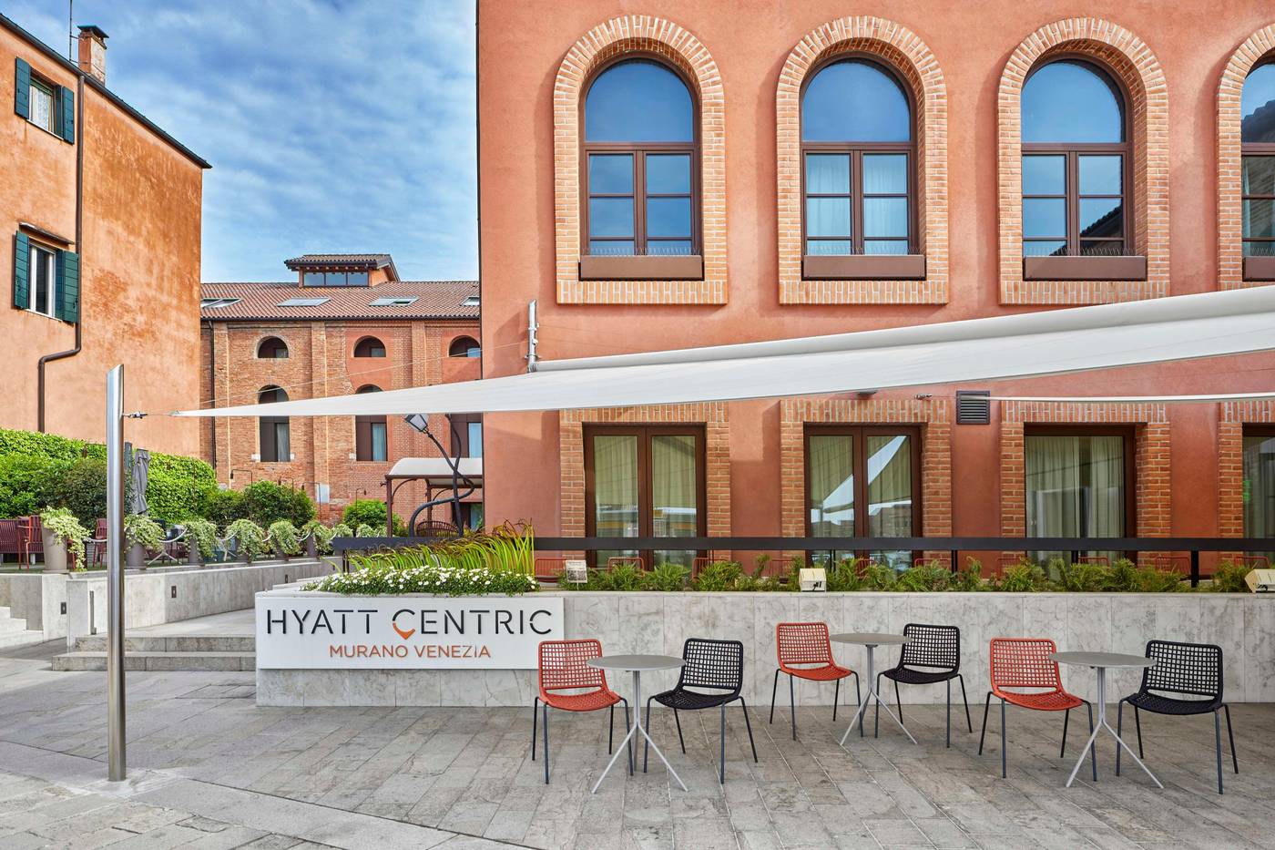 Hyatt-Centric-Murano-Venice-Pool-64