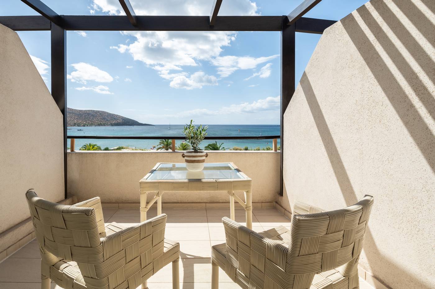 Plaza-Resort-Hotel-Room-3