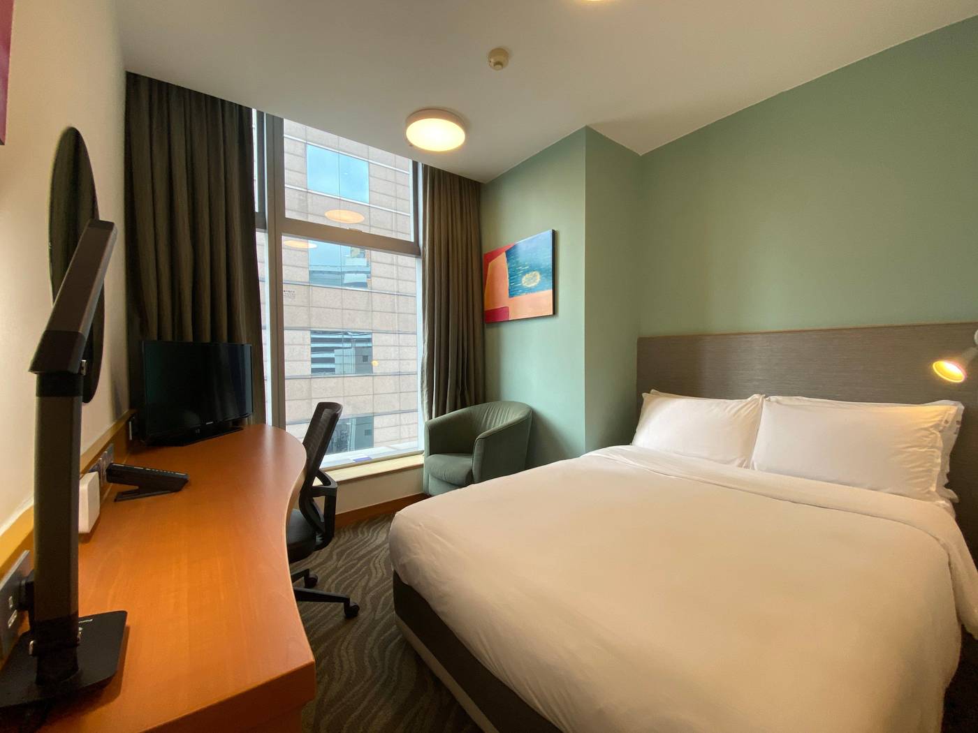 Holiday-Inn-Express-Causeway-Bay-Hong-Kong-Room-29
