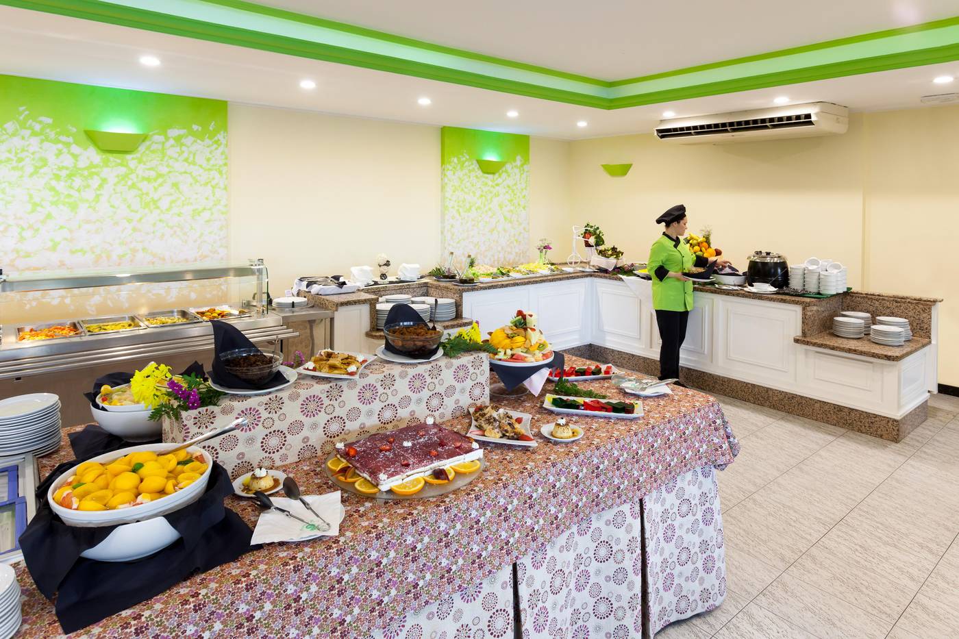 Tropical-Park-Hotel-Restaurant-29