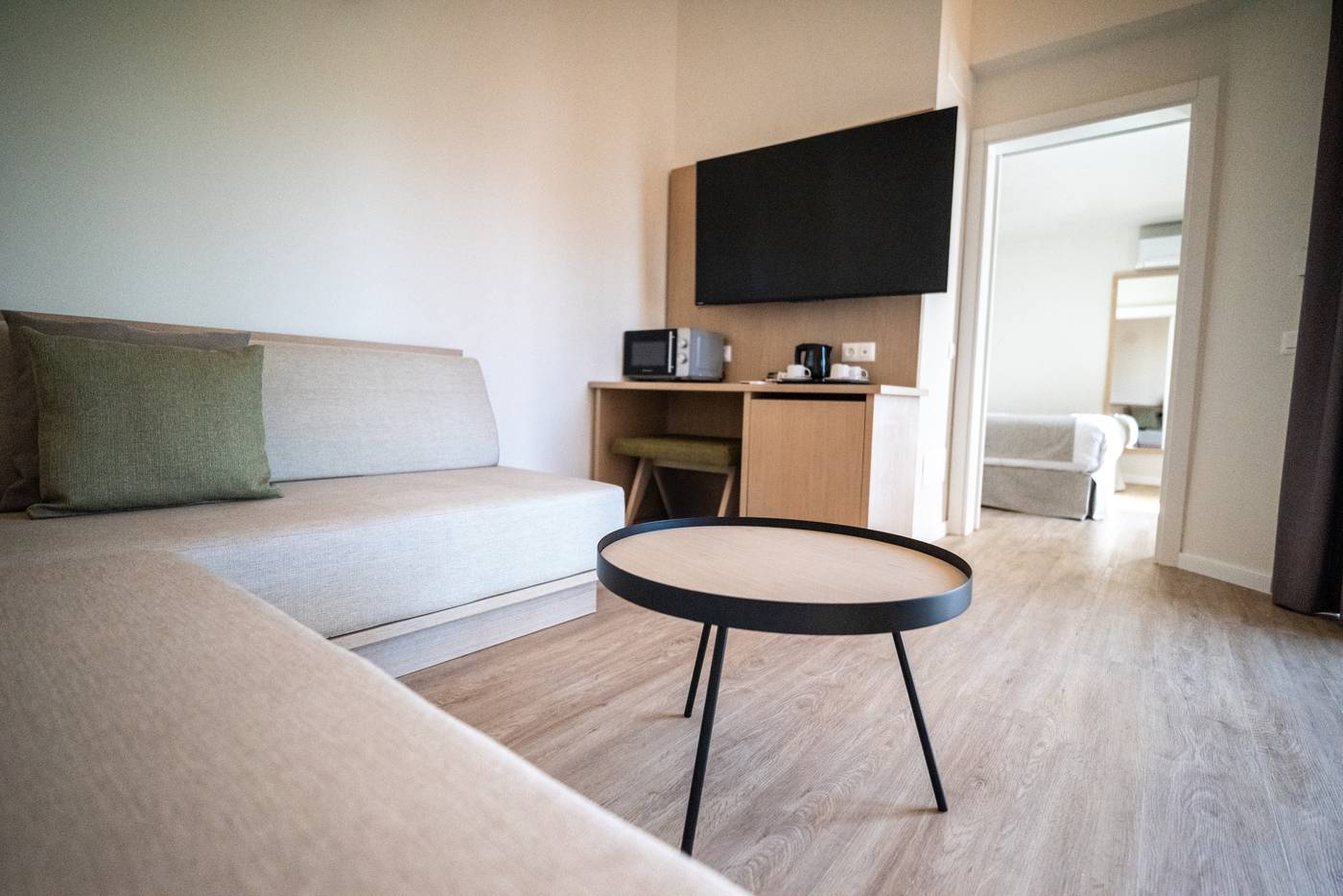 HL-Miraflor-Suites-Room-36