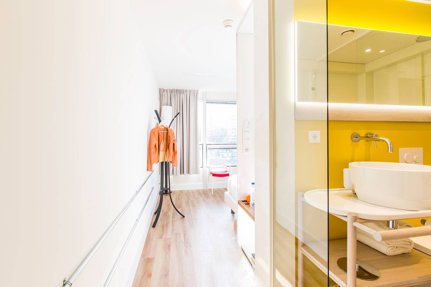 Qbic-Hotel-Amsterdam-Wtc-Room-19