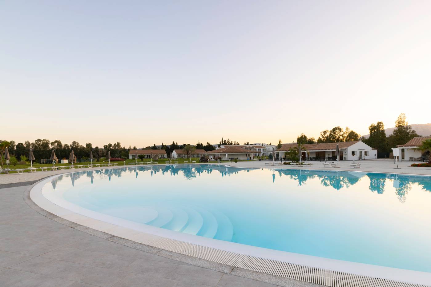 Hotel-S-arena-Beach-Pool-1