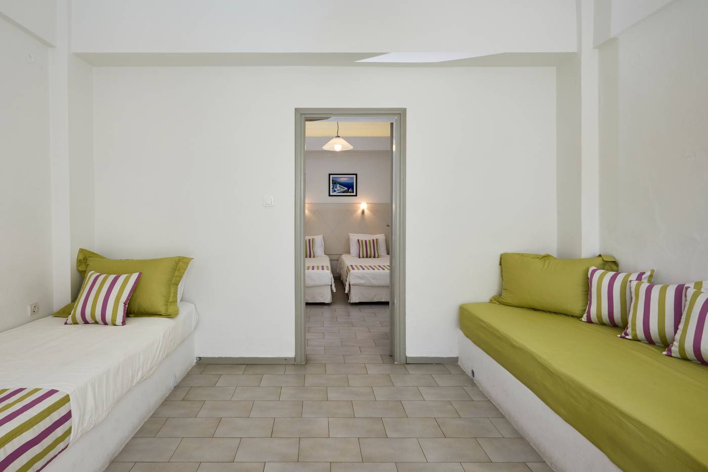 Nissos-Thira-Room-22