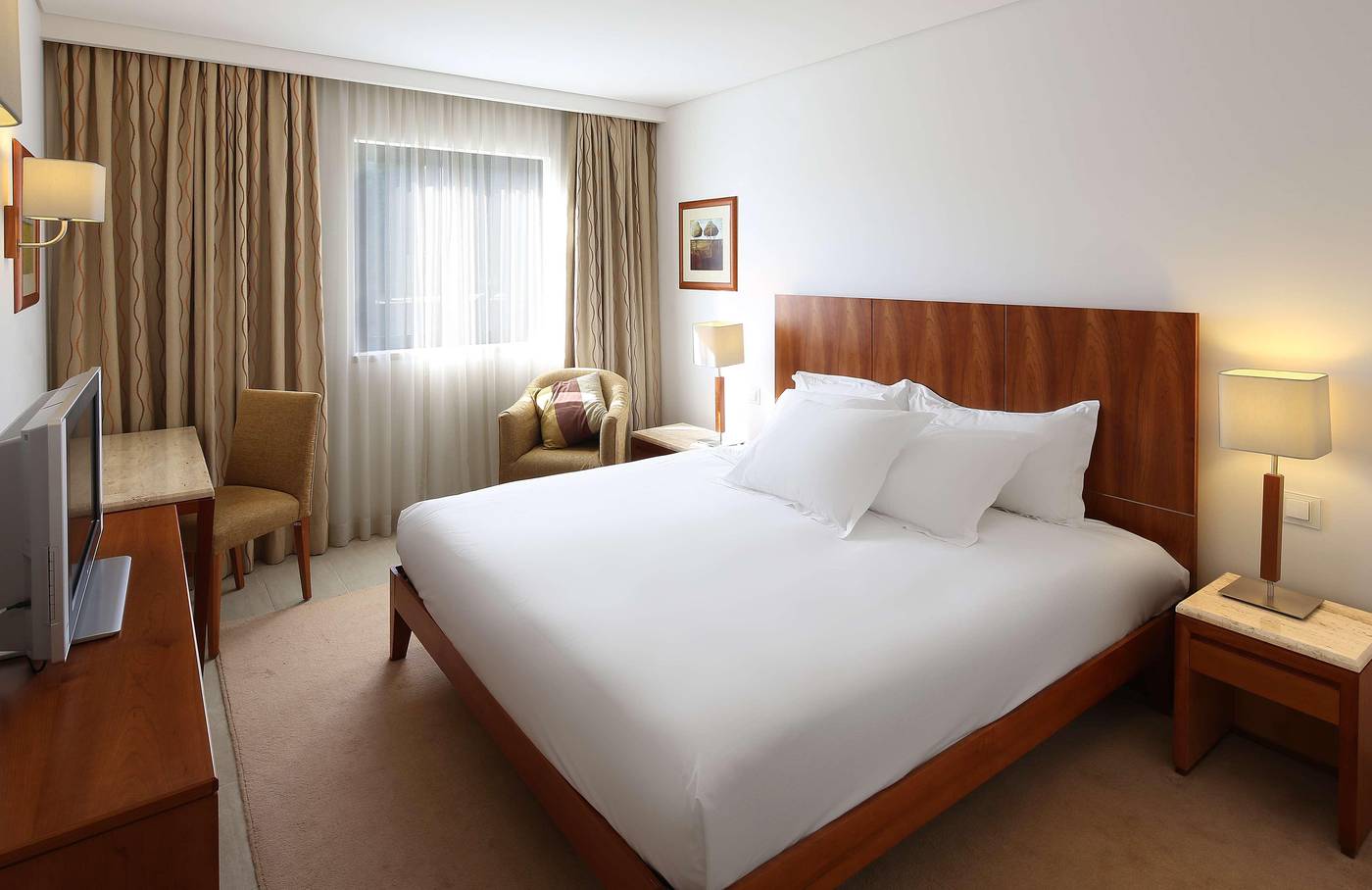 Hilton-Vilamoura-As-Cascatas-Golf-Resort---Spa-Room-46