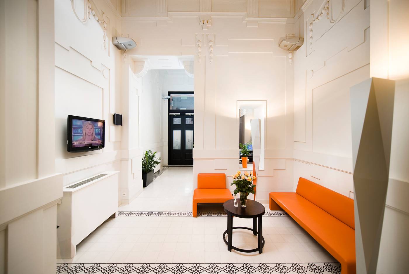 Opera-Garden---Apartments-Hotel-Lobby-3