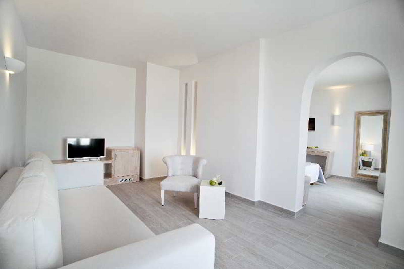 Santorini-Palace-Room-19