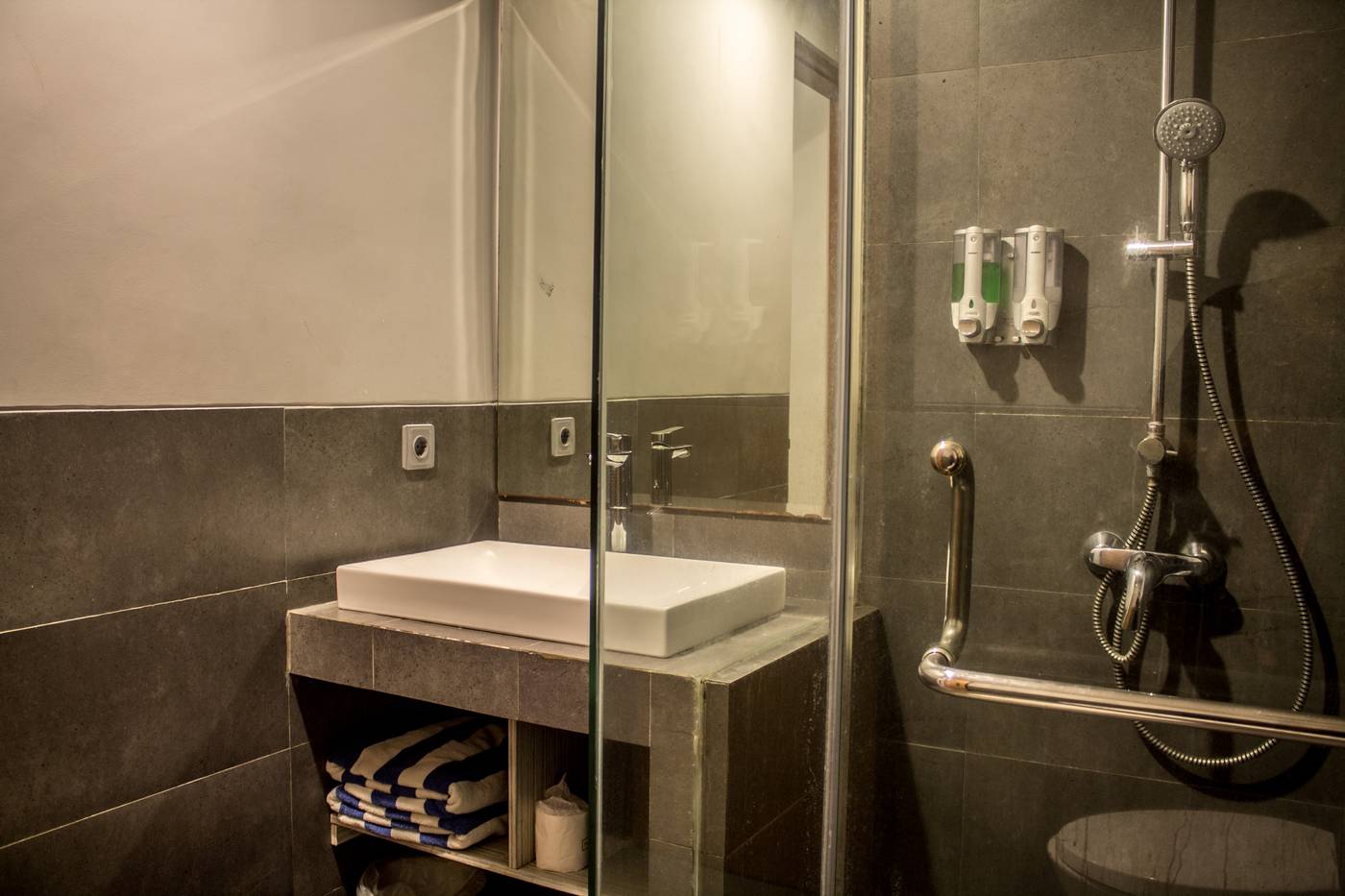 Transera Kamini Legian Hotel-Indonesia-Bali-Room-7