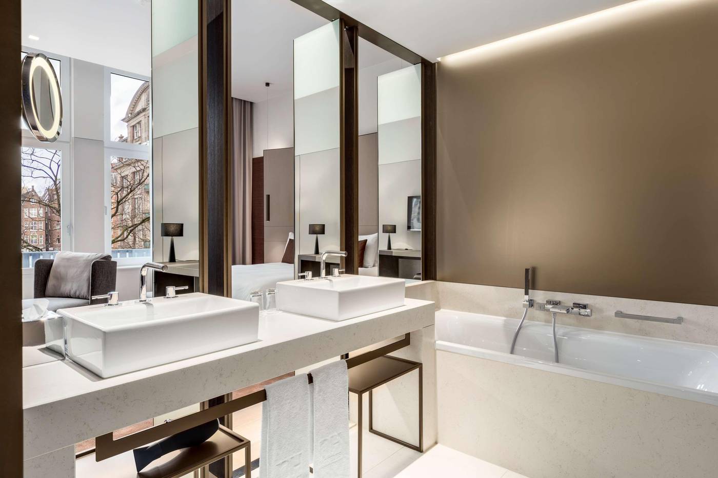 Anantara-Grand-Hotel-Krasnapolsky-Amsterdam-Room-54