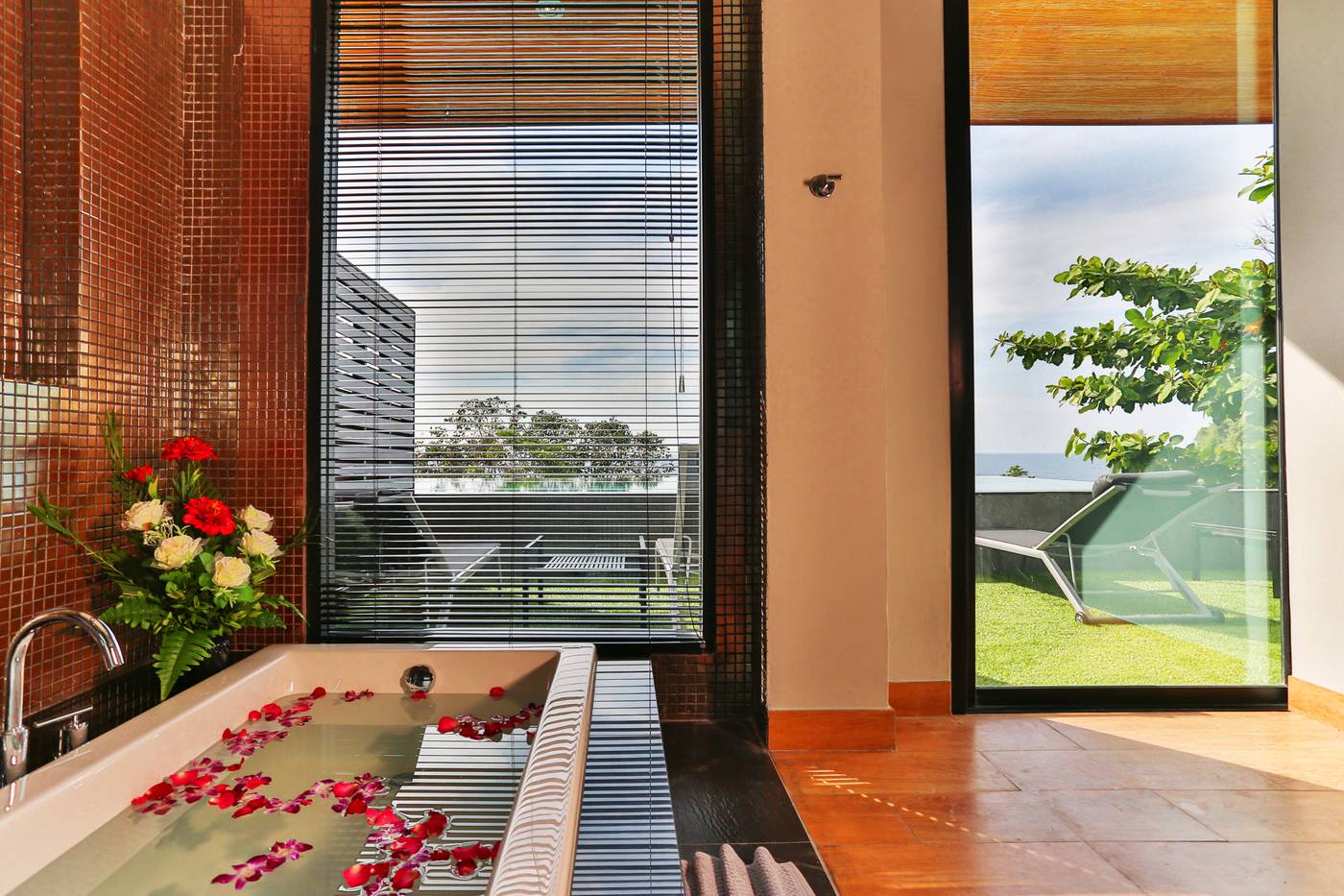 Ayara-Kamala-Resort---Spa-Room-41