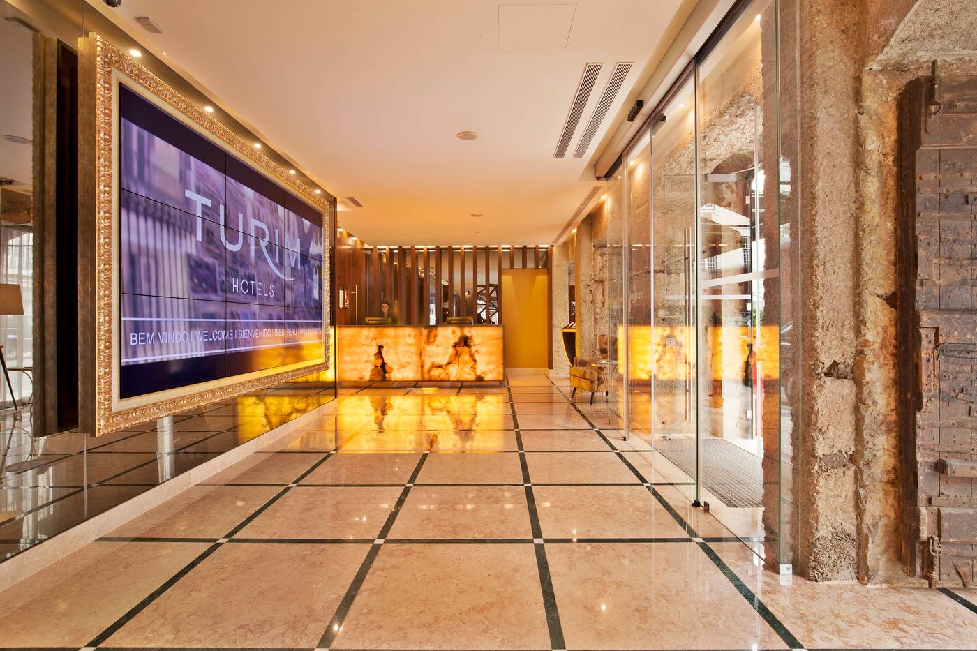 TURIM-Terreiro-do-Paco-Hotel-Lobby-12